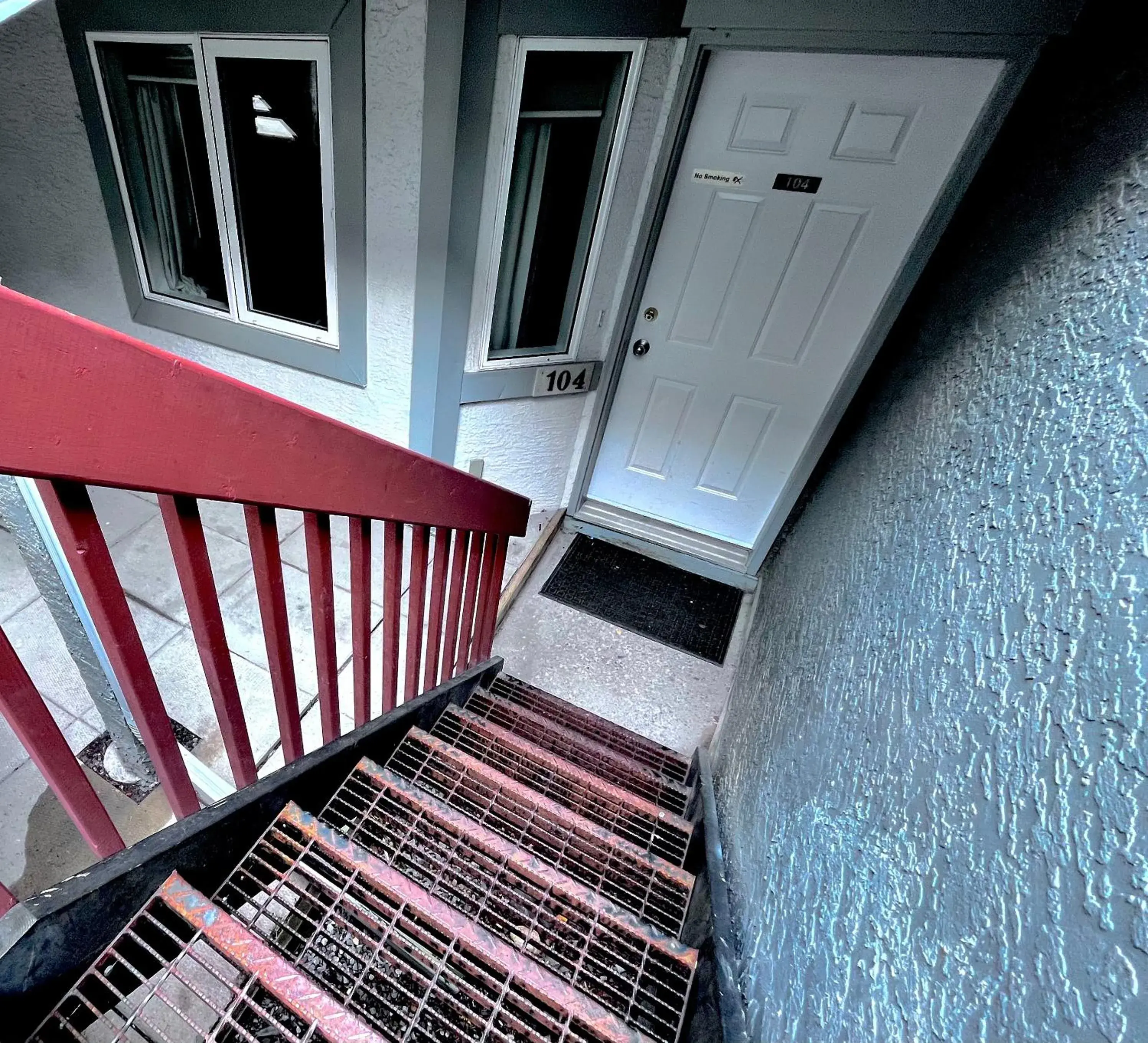 Two-Bedroom Apartment 104 - Private Entrance - Self Check In in Canadian Rockies Chalets by Trilink - 2 & 3 Bedroom Condos - Self Check-In - Walking Distance to Downtown - Free Parking - Pet-Friendly - No AC Two-Bedroom Apartment 104 - Private Entrance - Self Check In in Canadian Rockies Chalets by Trilink - 2 & 3 Bedroom Condos - Self Check-In - Walking Distance to Downtown - Free Parking - Pet-Friendly - No AC