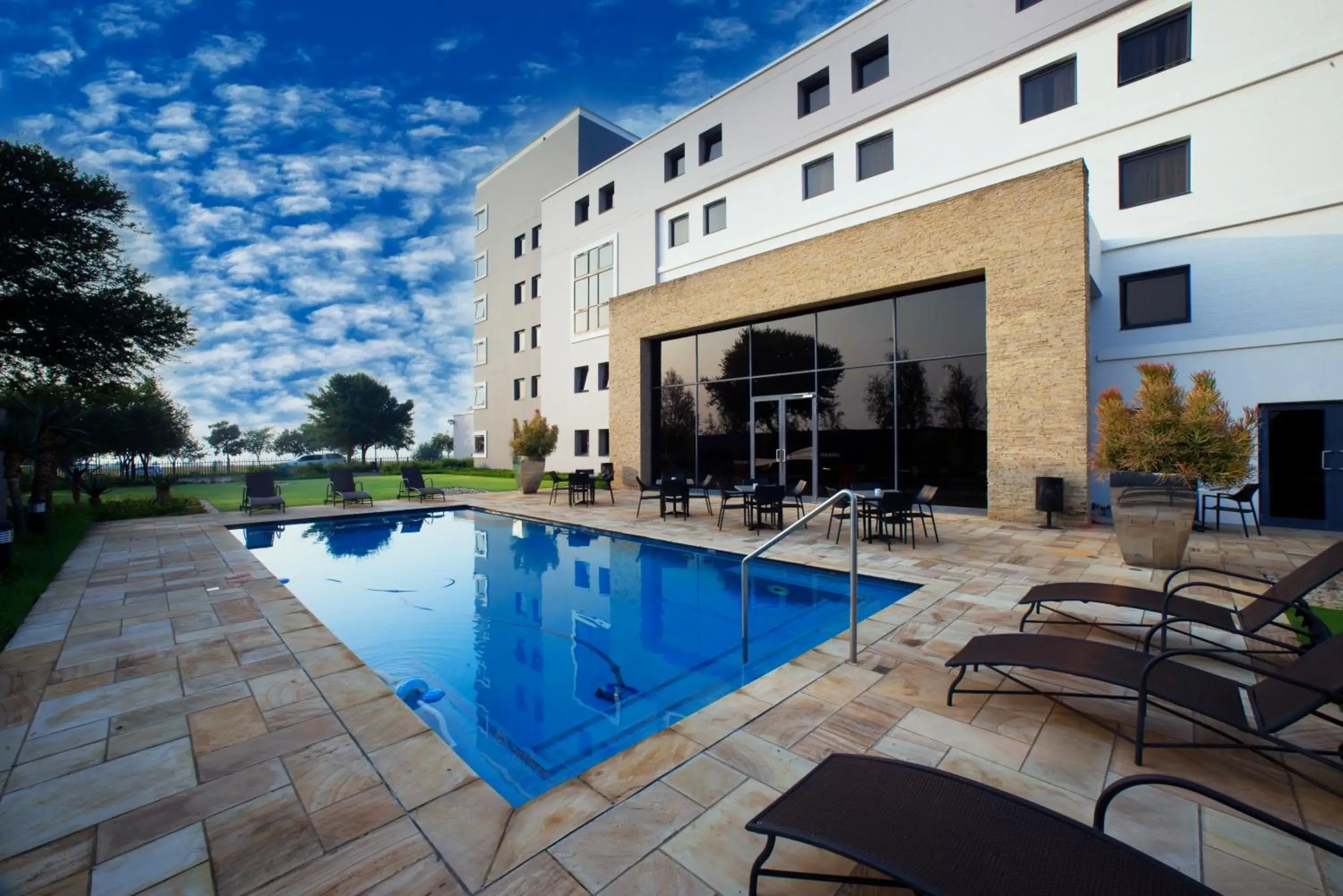 The RidgePoint Hotel The RidgePoint Hotel