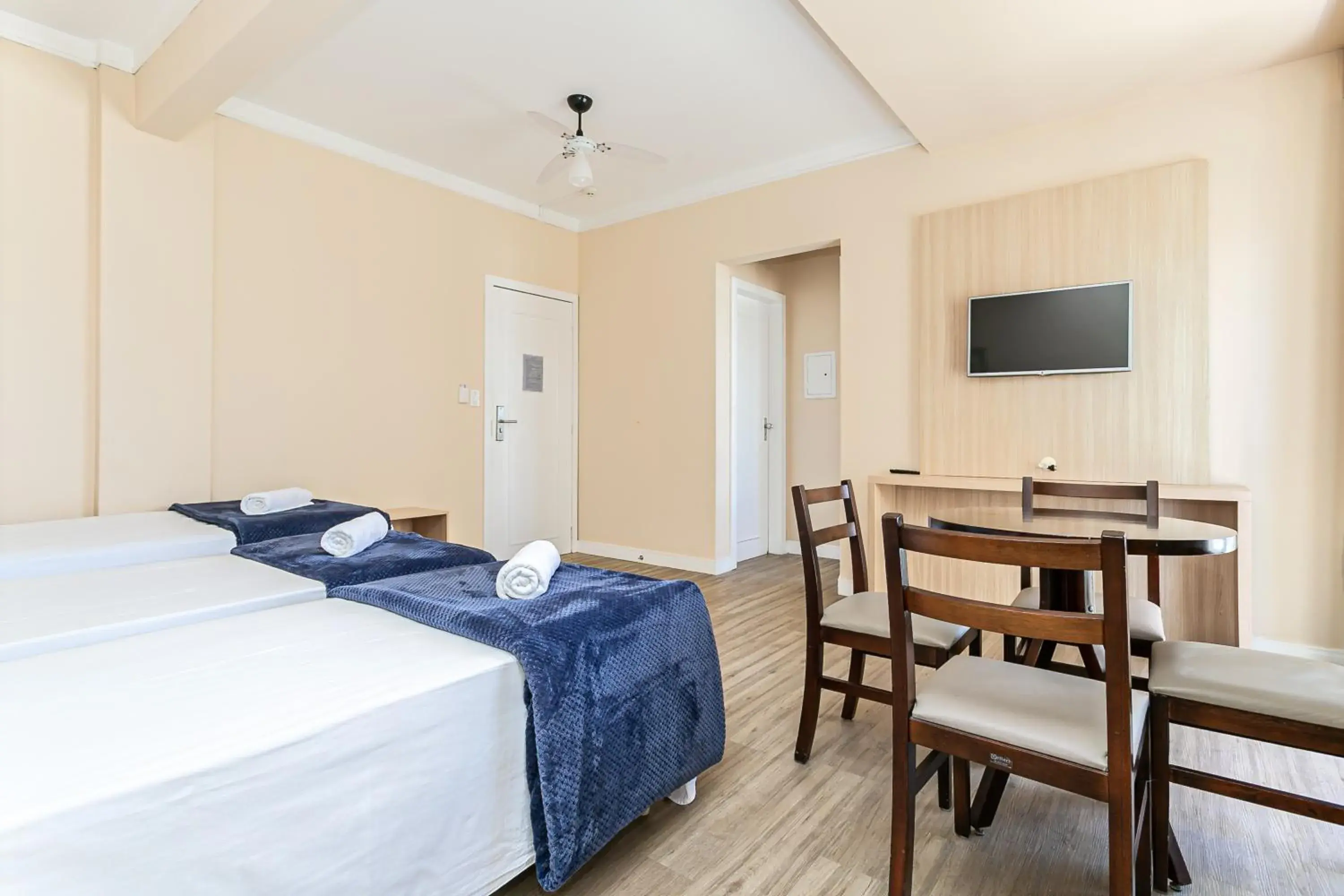 Bedroom, Bed in Ingleses Palace Hotel Bedroom, Bed in Ingleses Palace Hotel