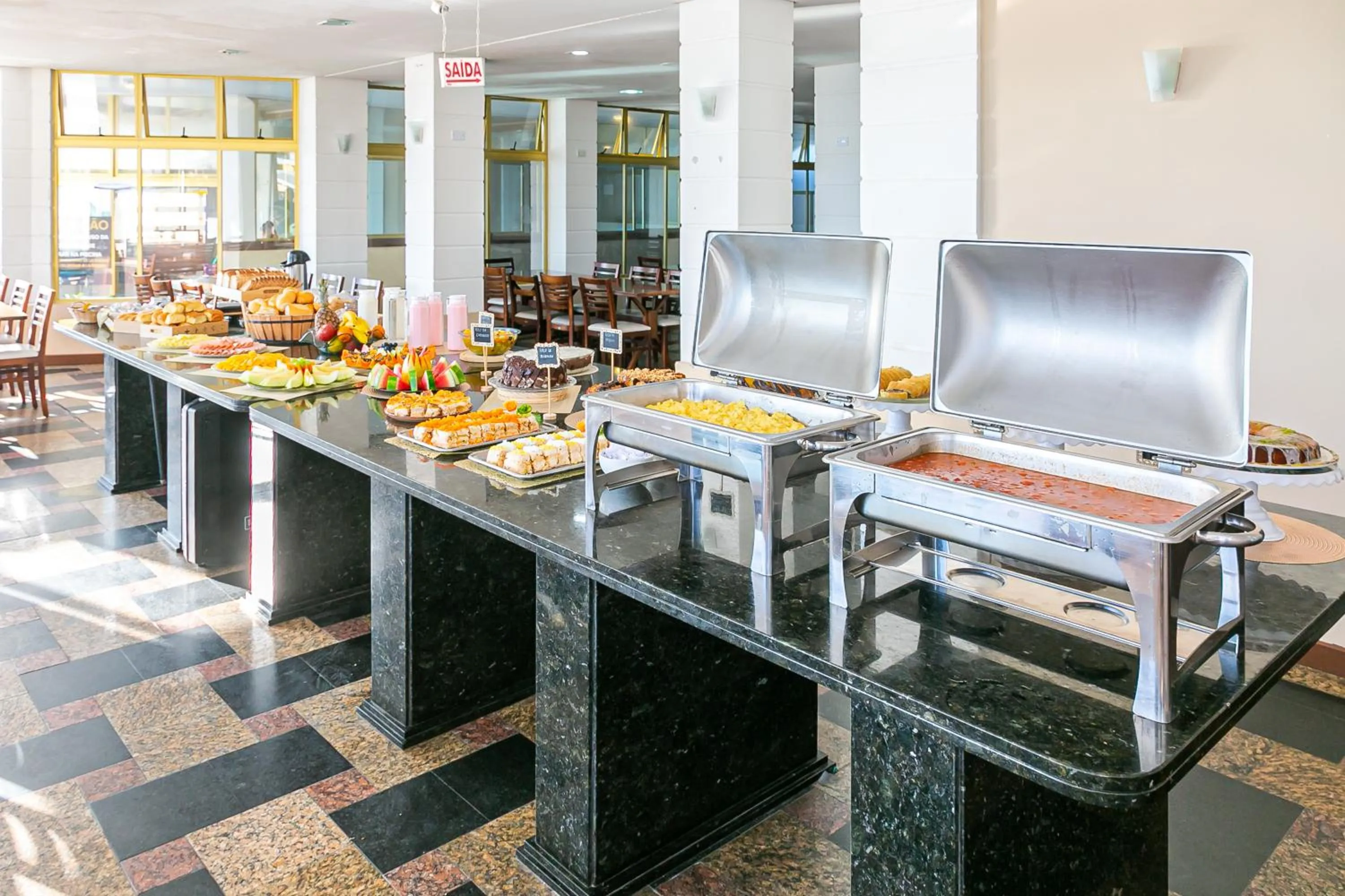 Buffet breakfast in Ingleses Palace Hotel