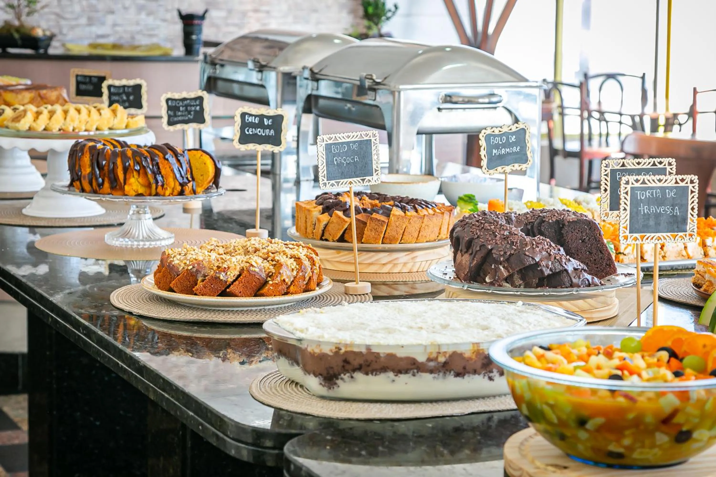 Buffet breakfast in Ingleses Palace Hotel