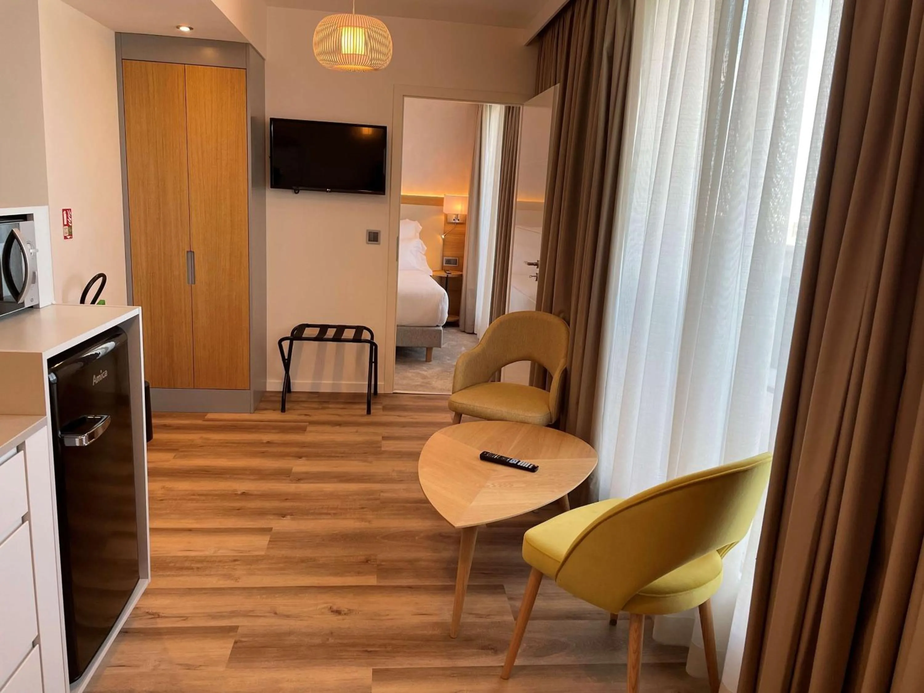 Kitchen or kitchenette in Brit Hotel Paris Orly Rungis