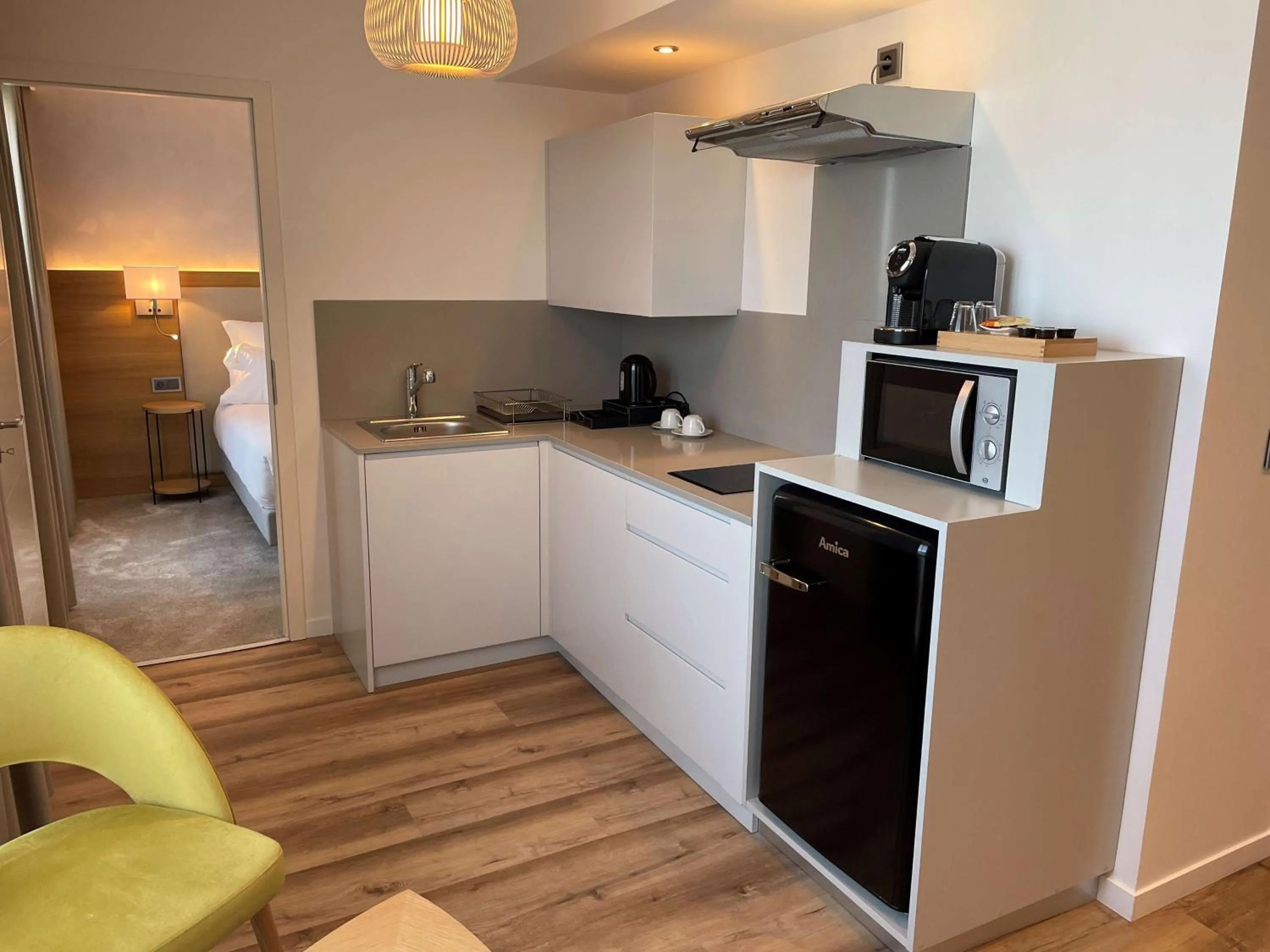 Kitchen or kitchenette in Brit Hotel Paris Orly Rungis