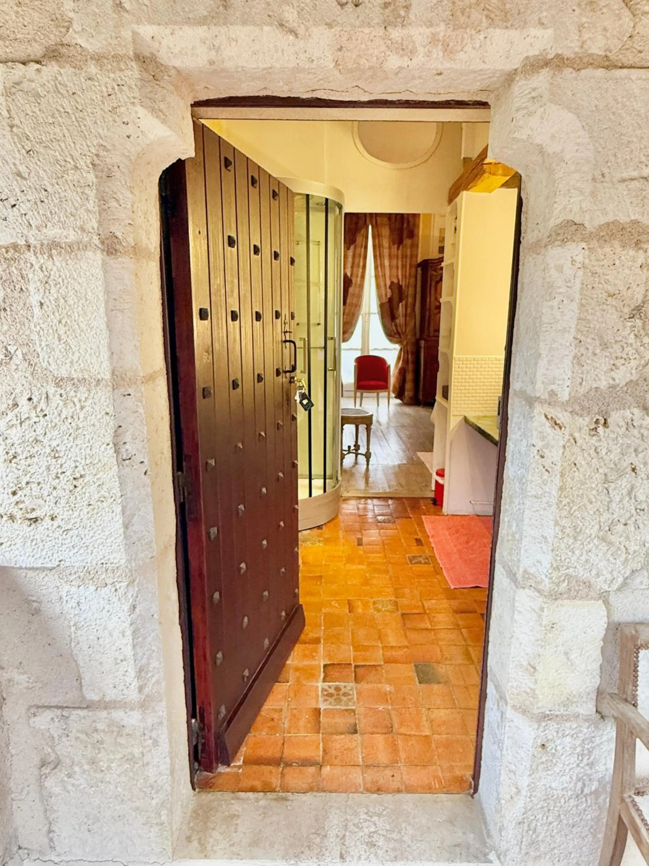 Facade/entrance in Demeure des Vieux Bains