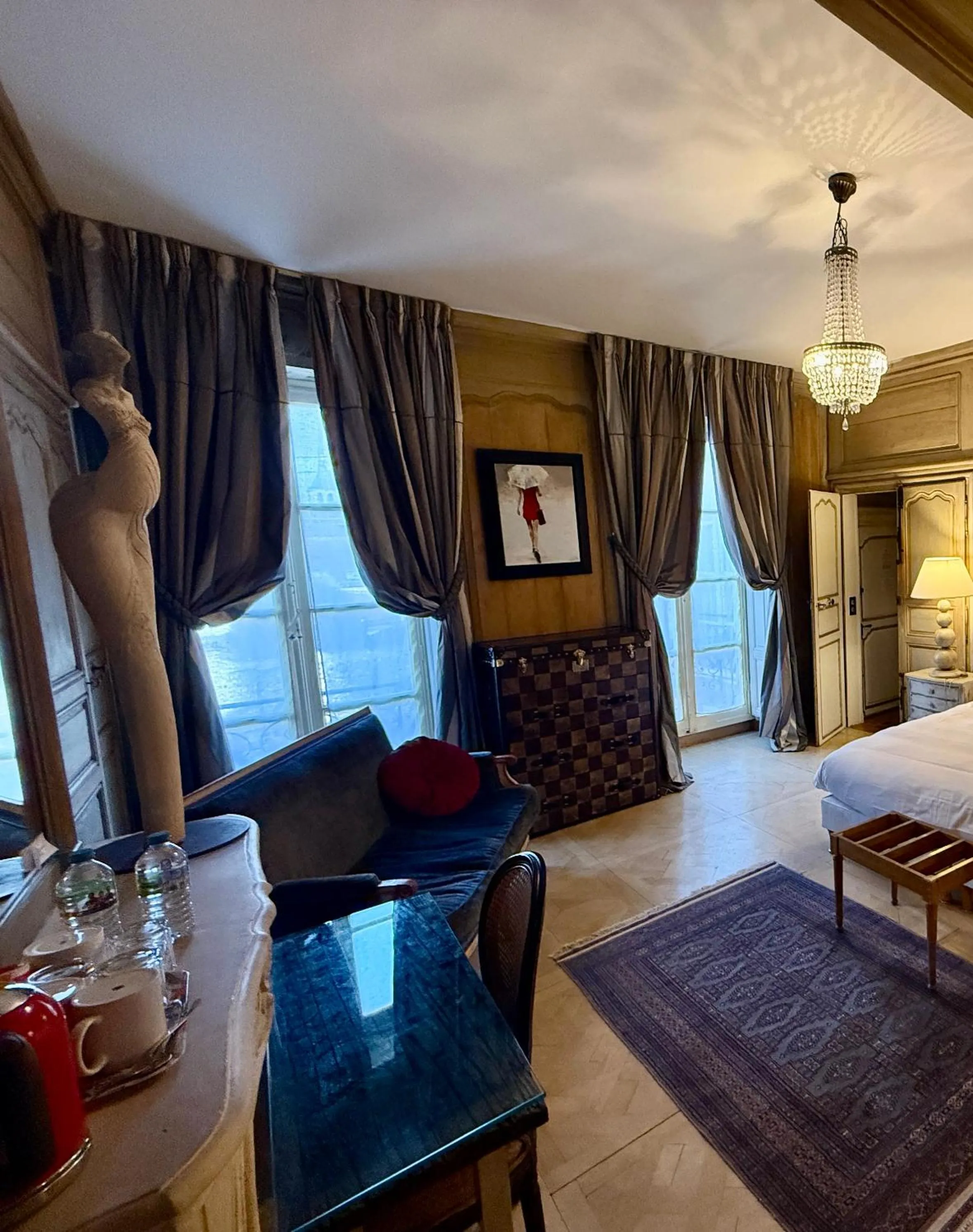 Photo of the whole room, Bed in Demeure des Vieux Bains