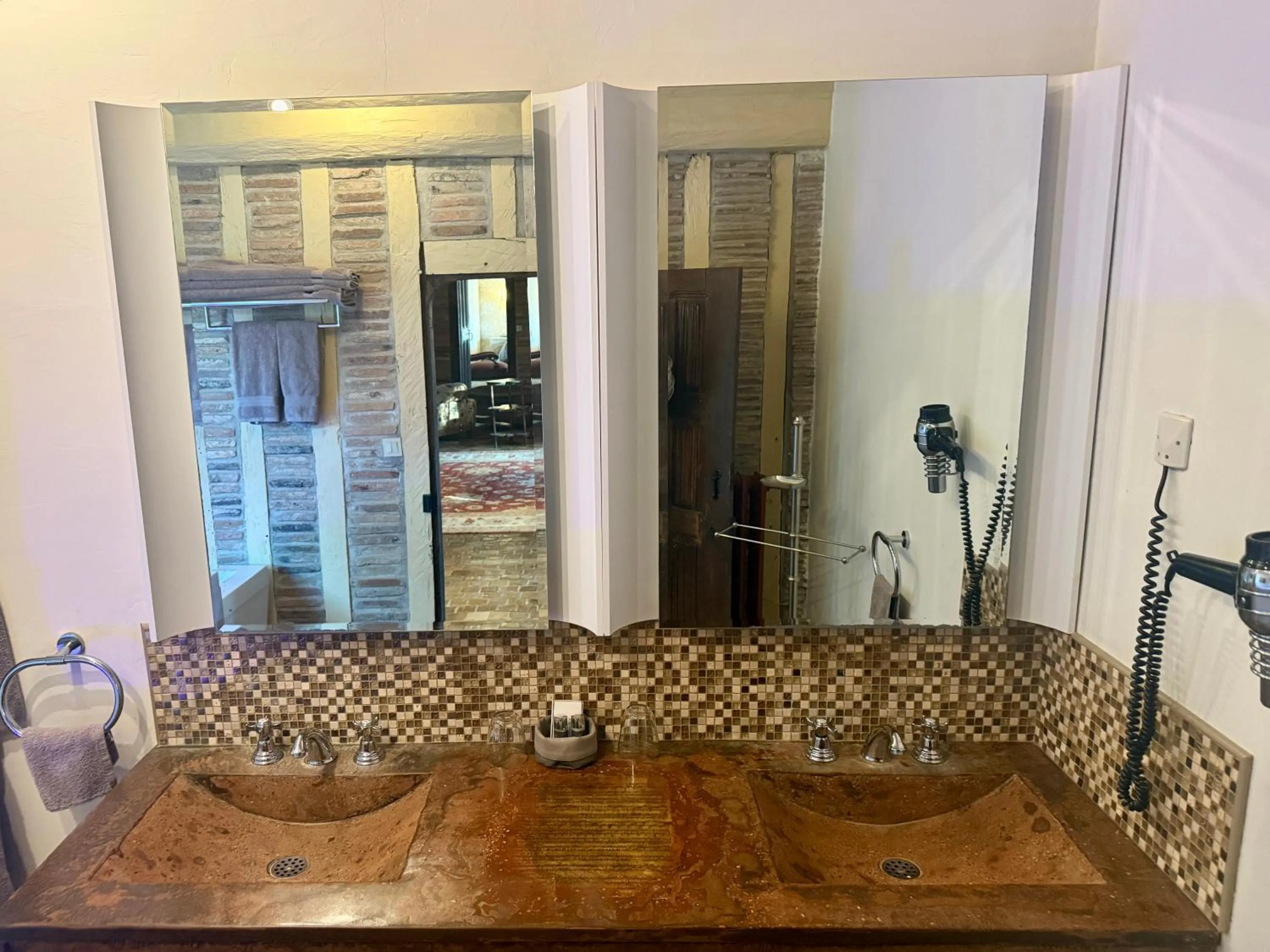 Bathroom in Demeure des Vieux Bains