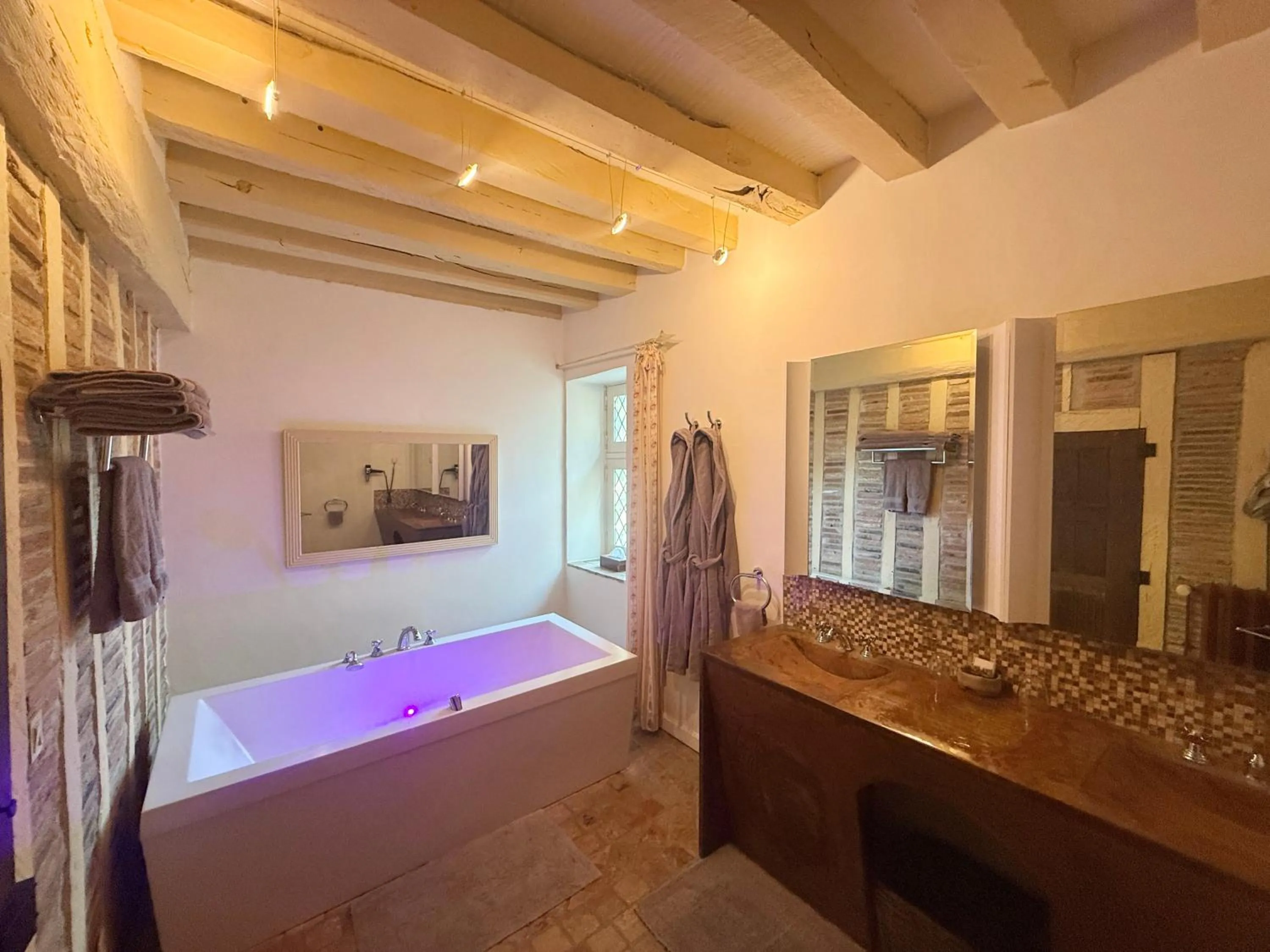 Hot Tub in Demeure des Vieux Bains