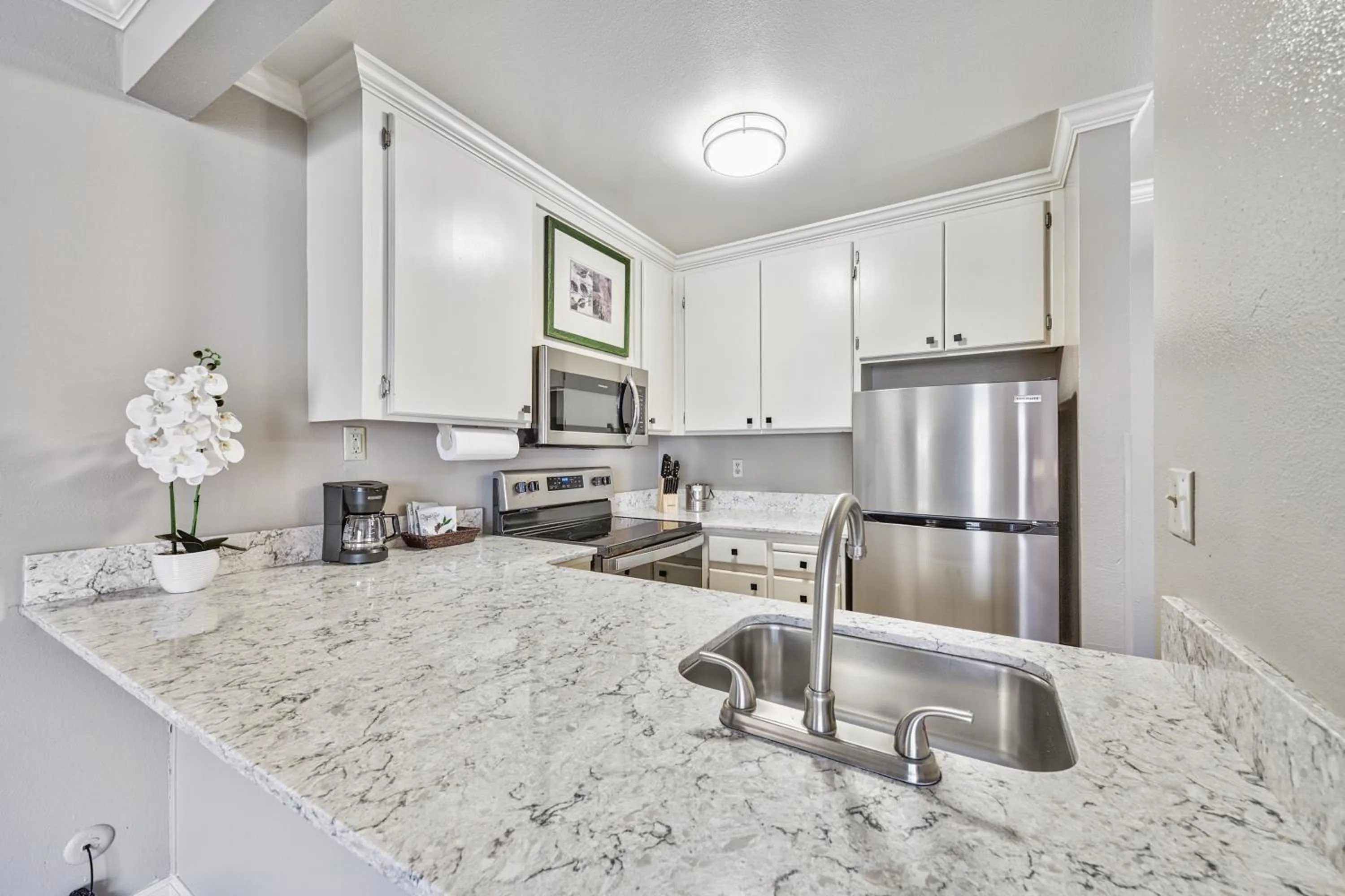 Kitchen or kitchenette in Forest Suites Resort at the Heavenly Village