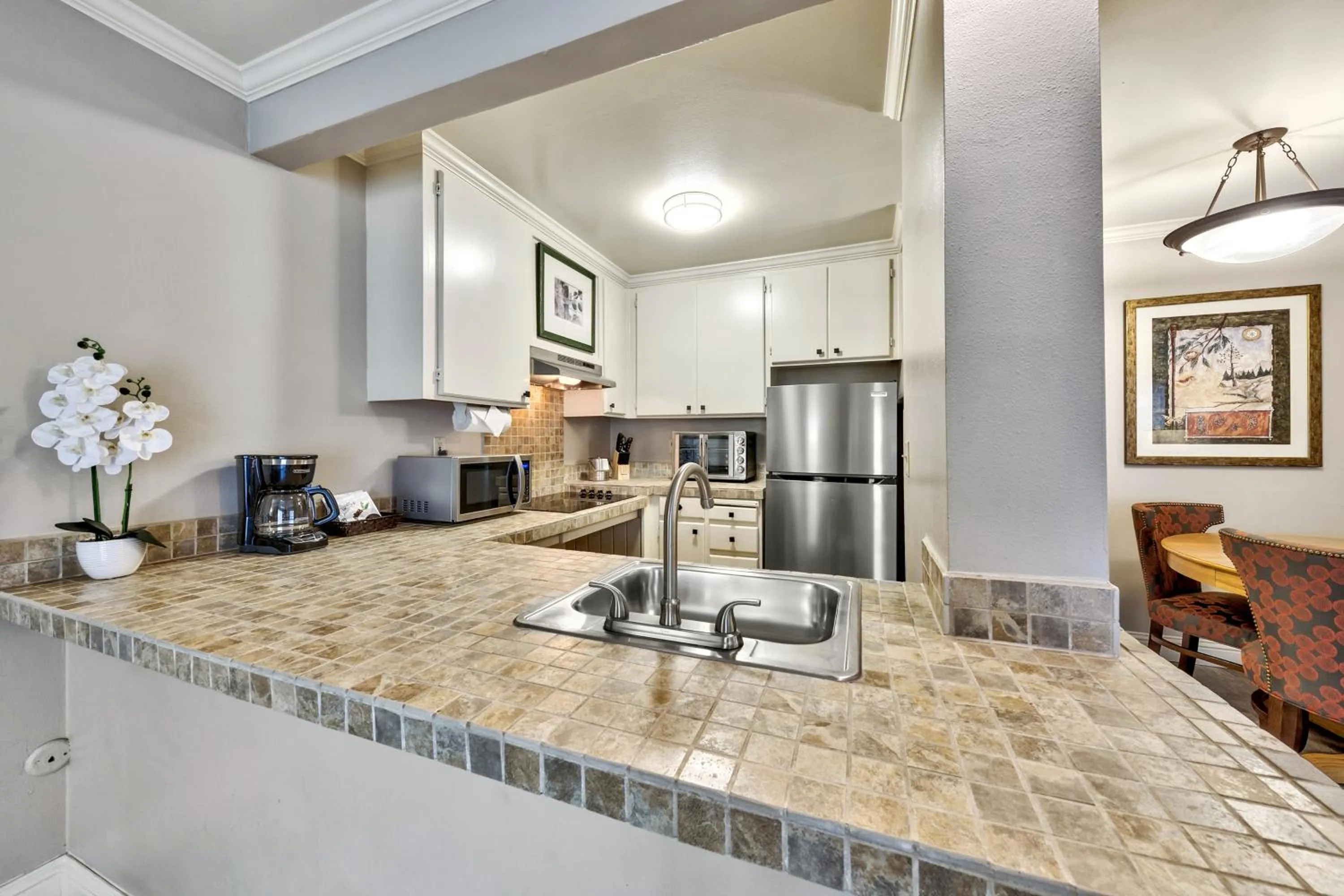 Kitchen or kitchenette in Forest Suites Resort at the Heavenly Village
