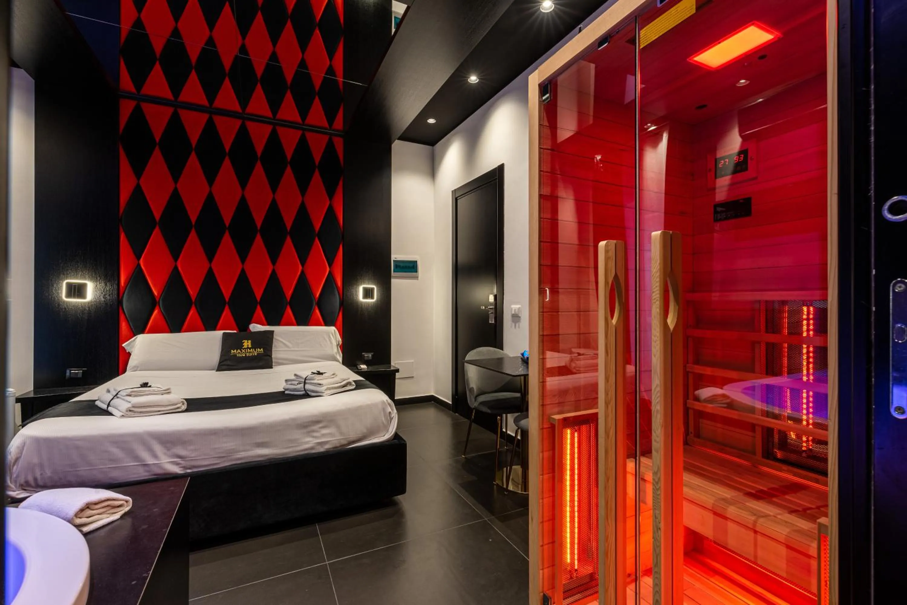 Bed in Maximum hub suite&spa