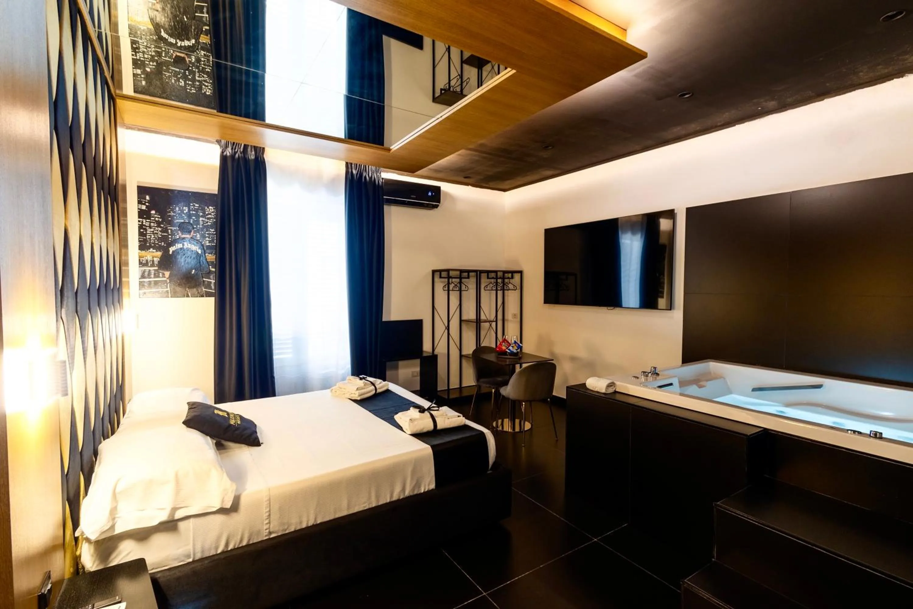 Bed in Maximum hub suite&spa