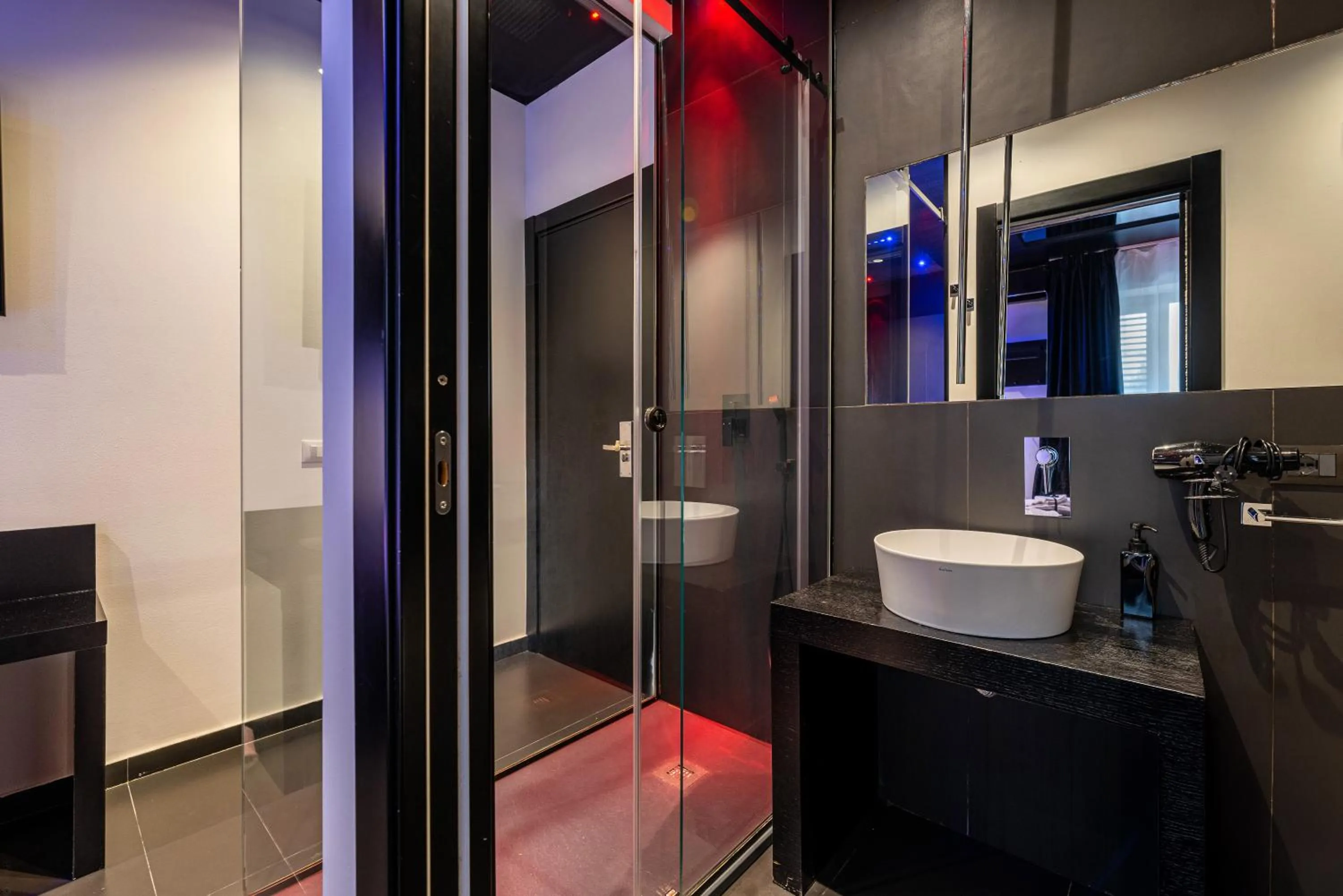 Maximum hub suite&spa