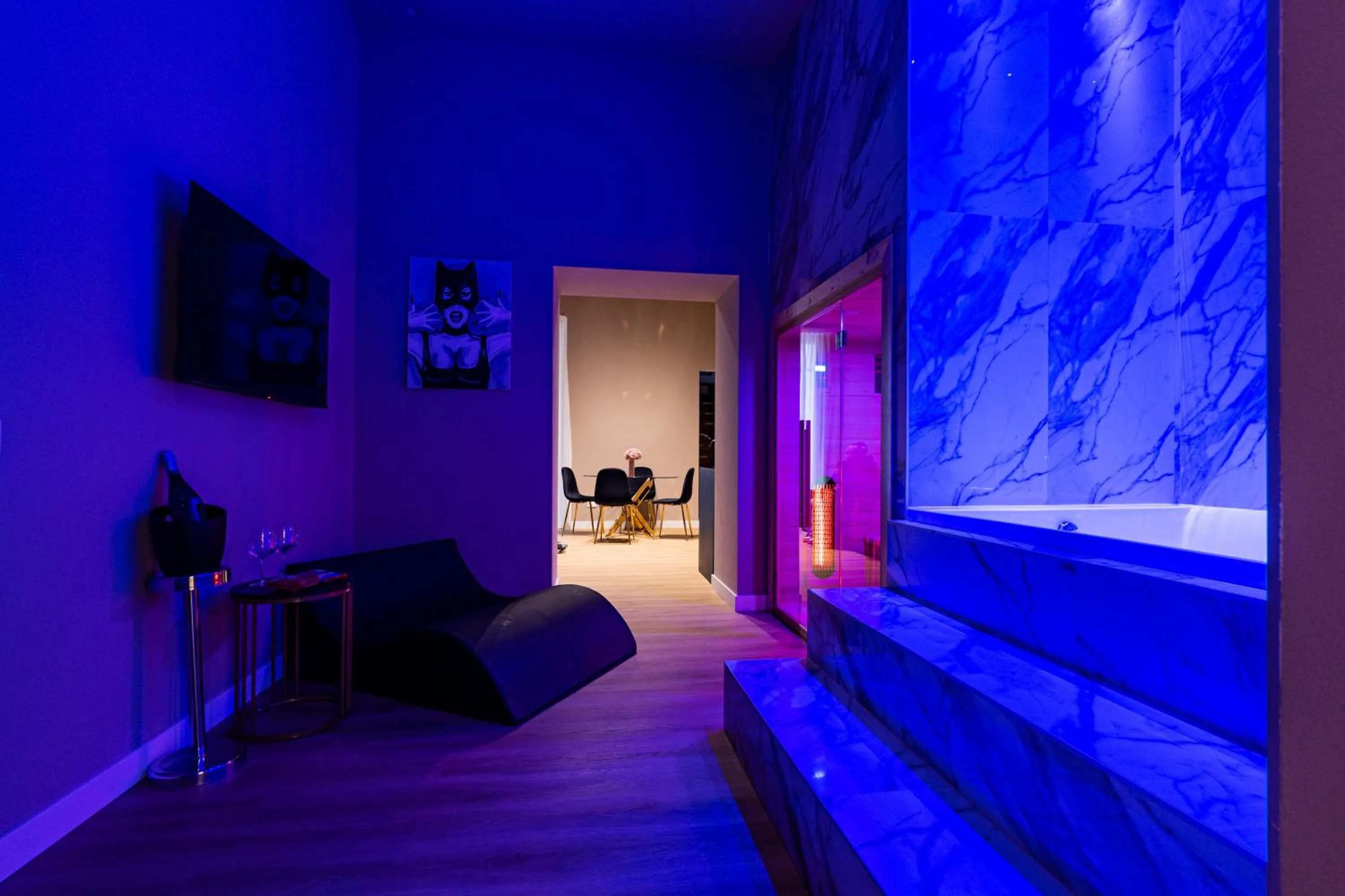 Maximum hub suite&spa