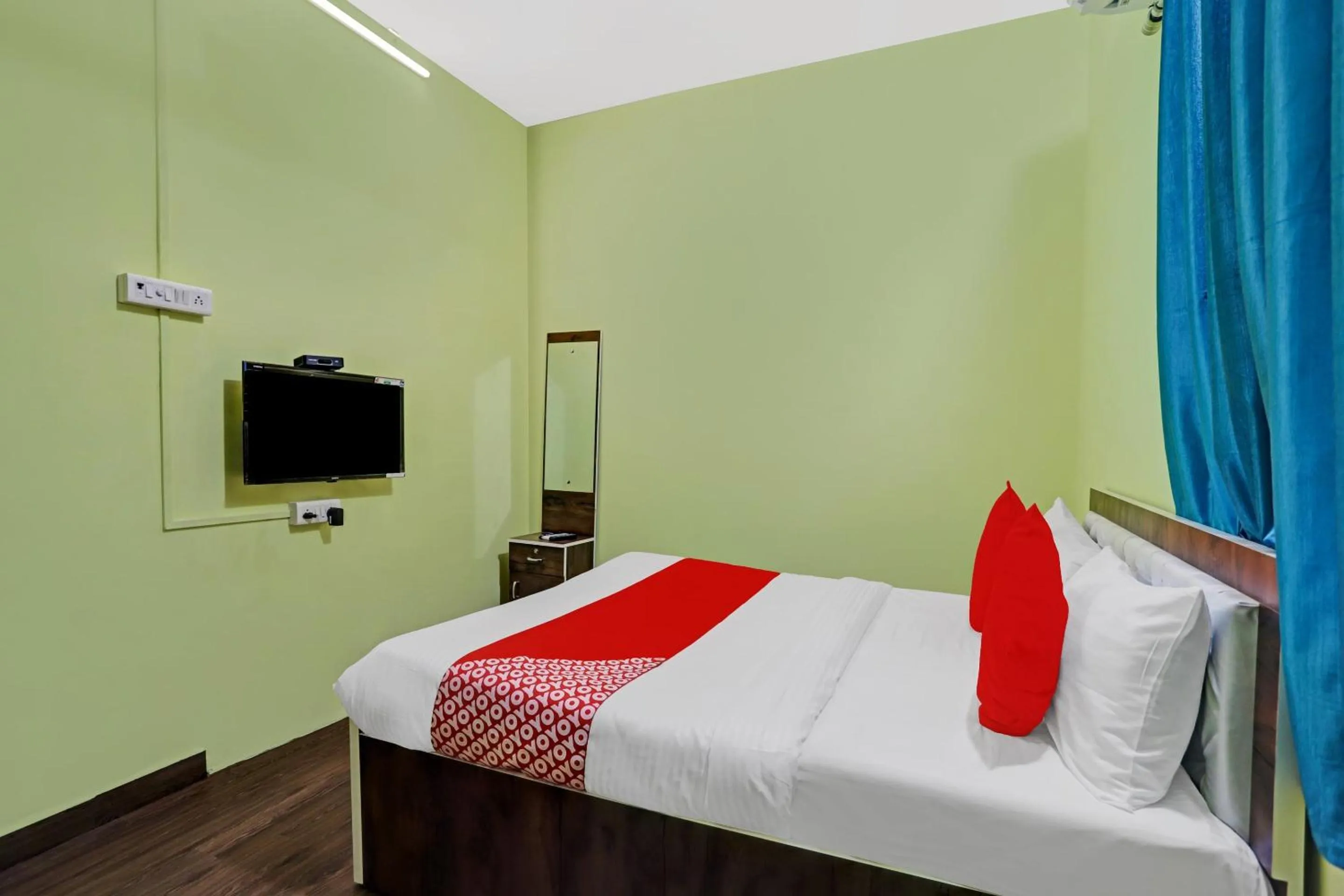 Bedroom, Bed in Hotel O Pritesh Avenue