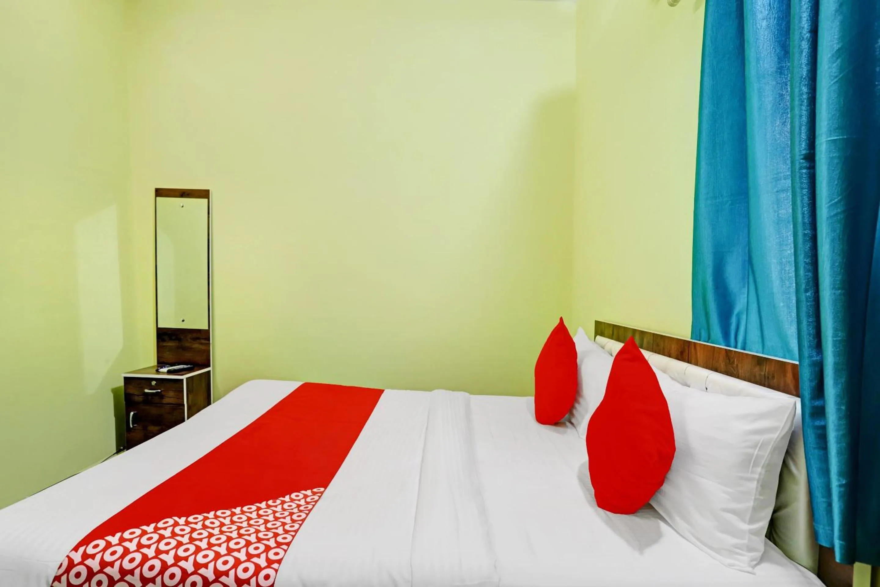 Bedroom, Bed in Hotel O Pritesh Avenue