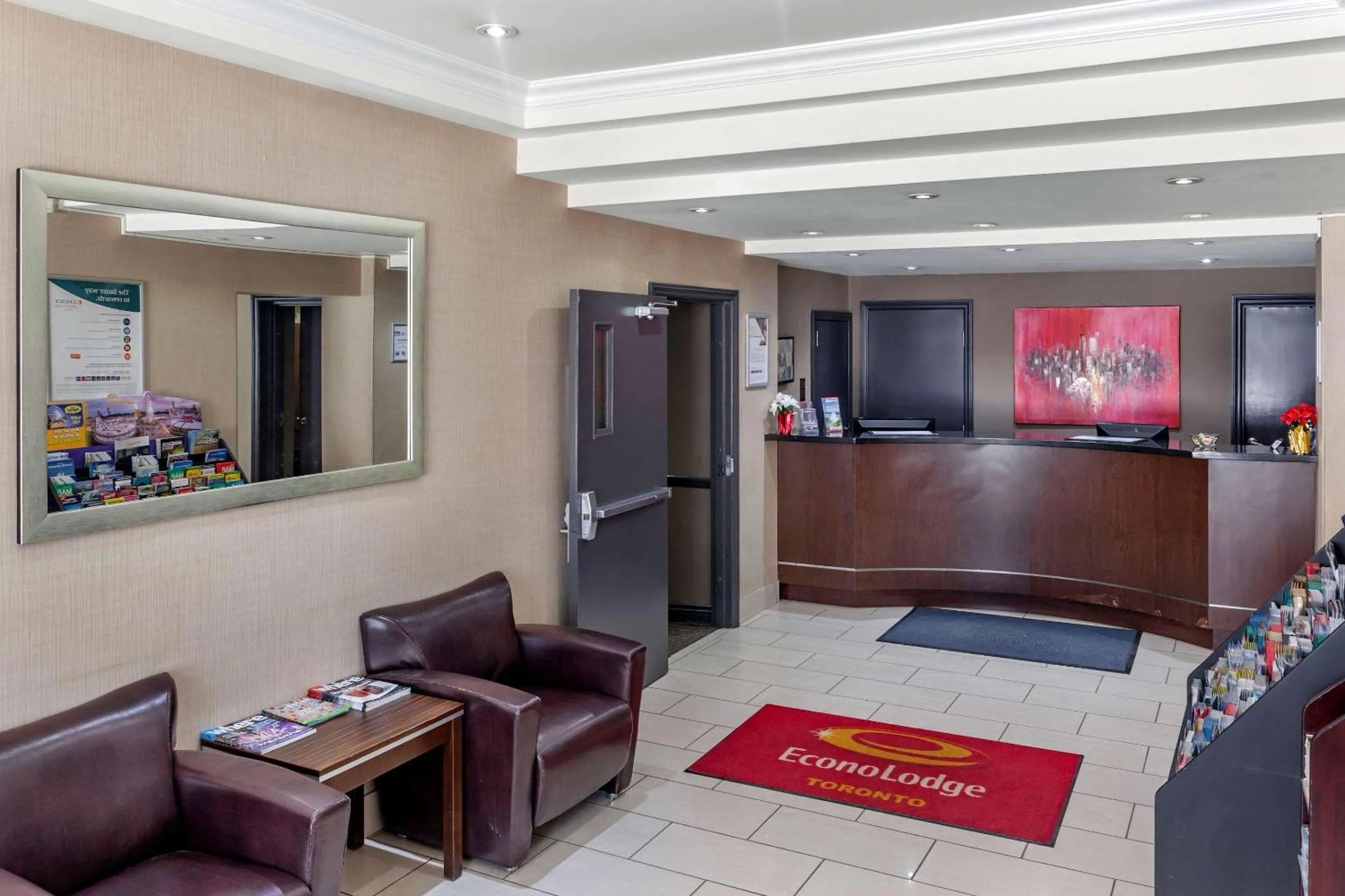 Lobby or reception in Econo Lodge Inn & Suites Downtown