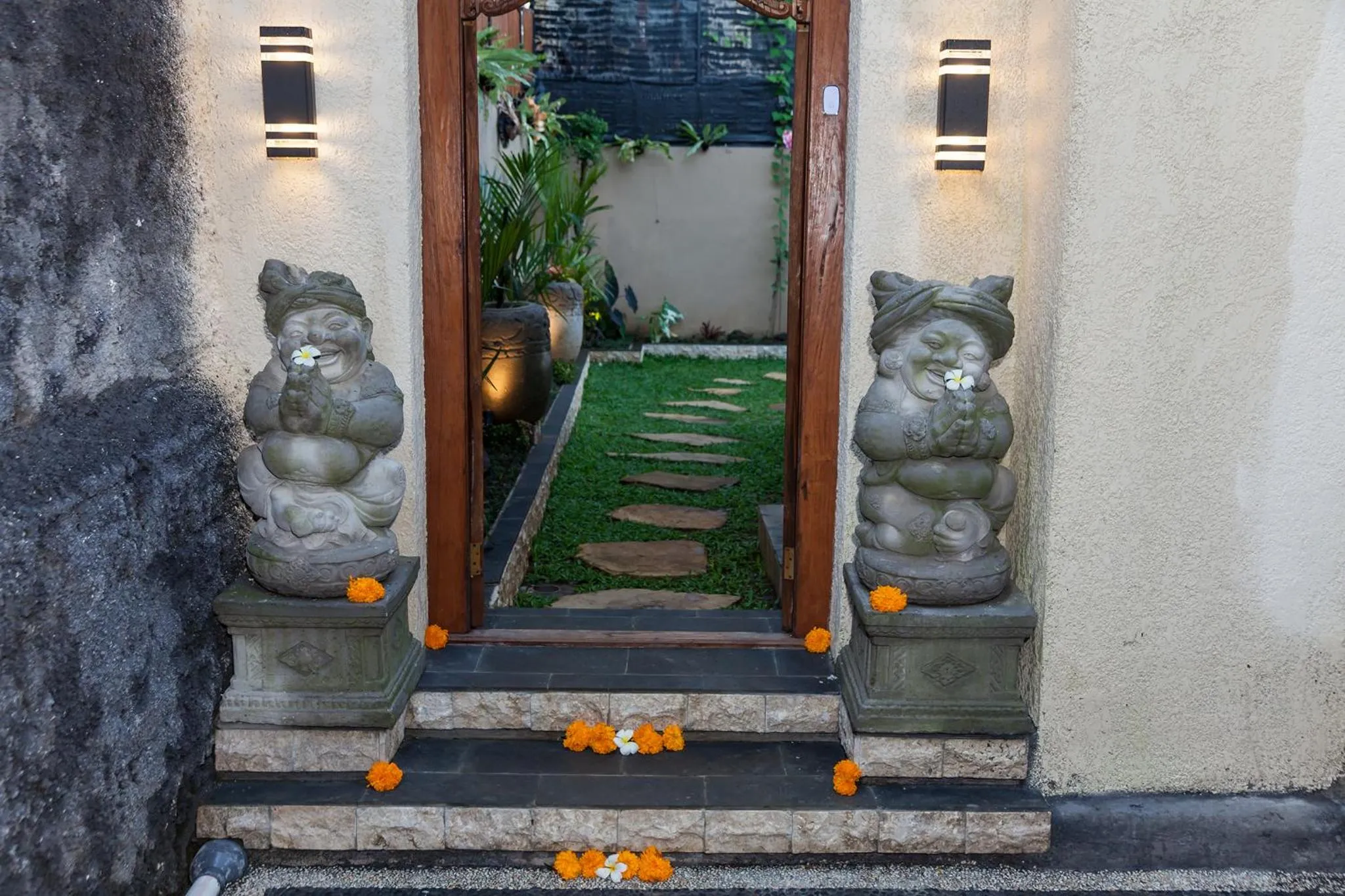 Facade/entrance in Pundi Kaya