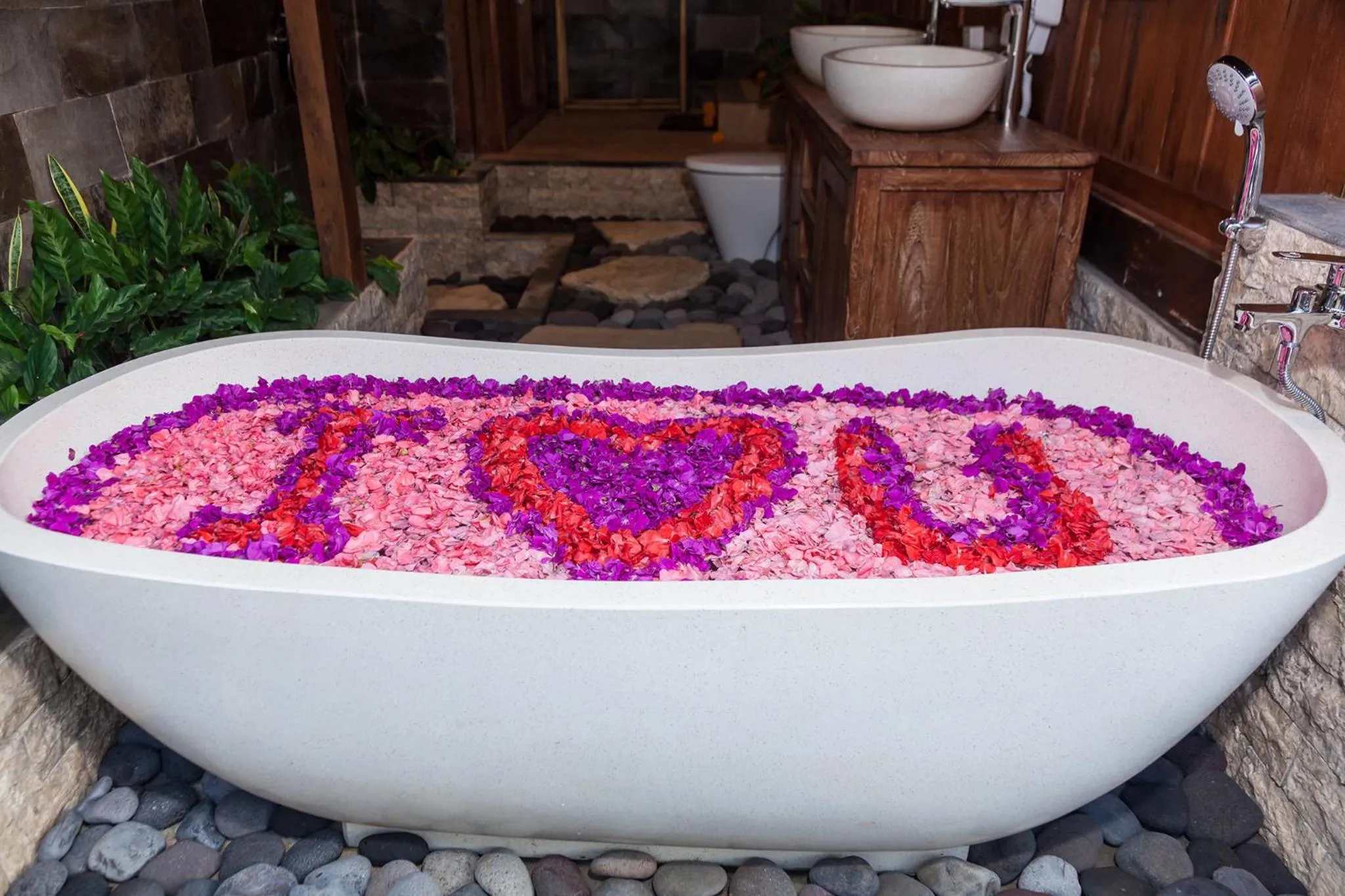 Bathroom in Pundi Kaya