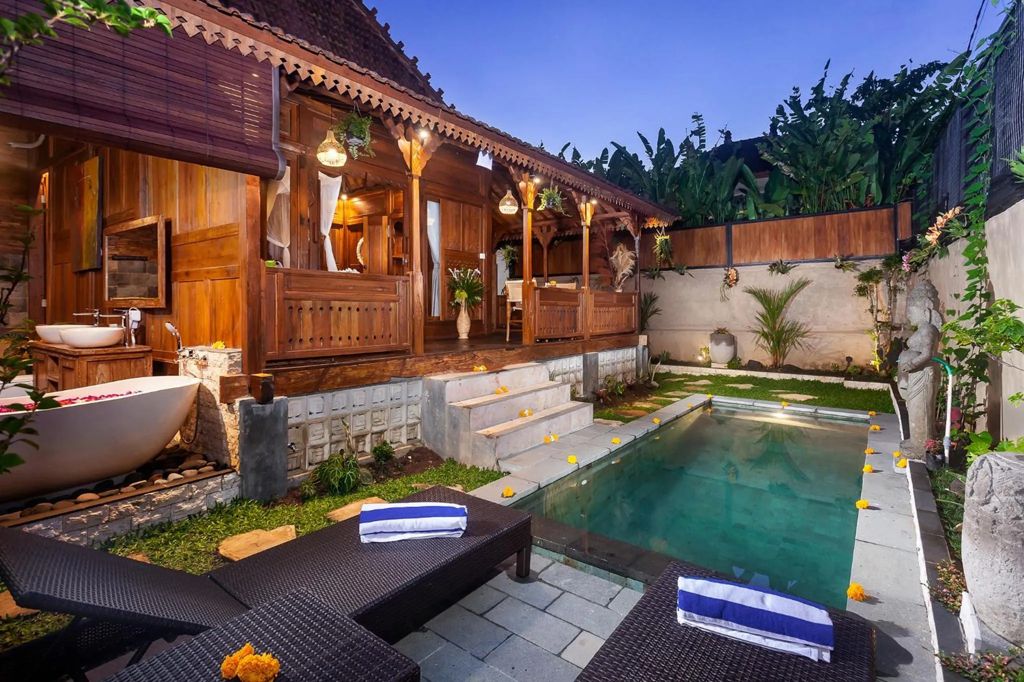 Bathroom in Pundi Kaya