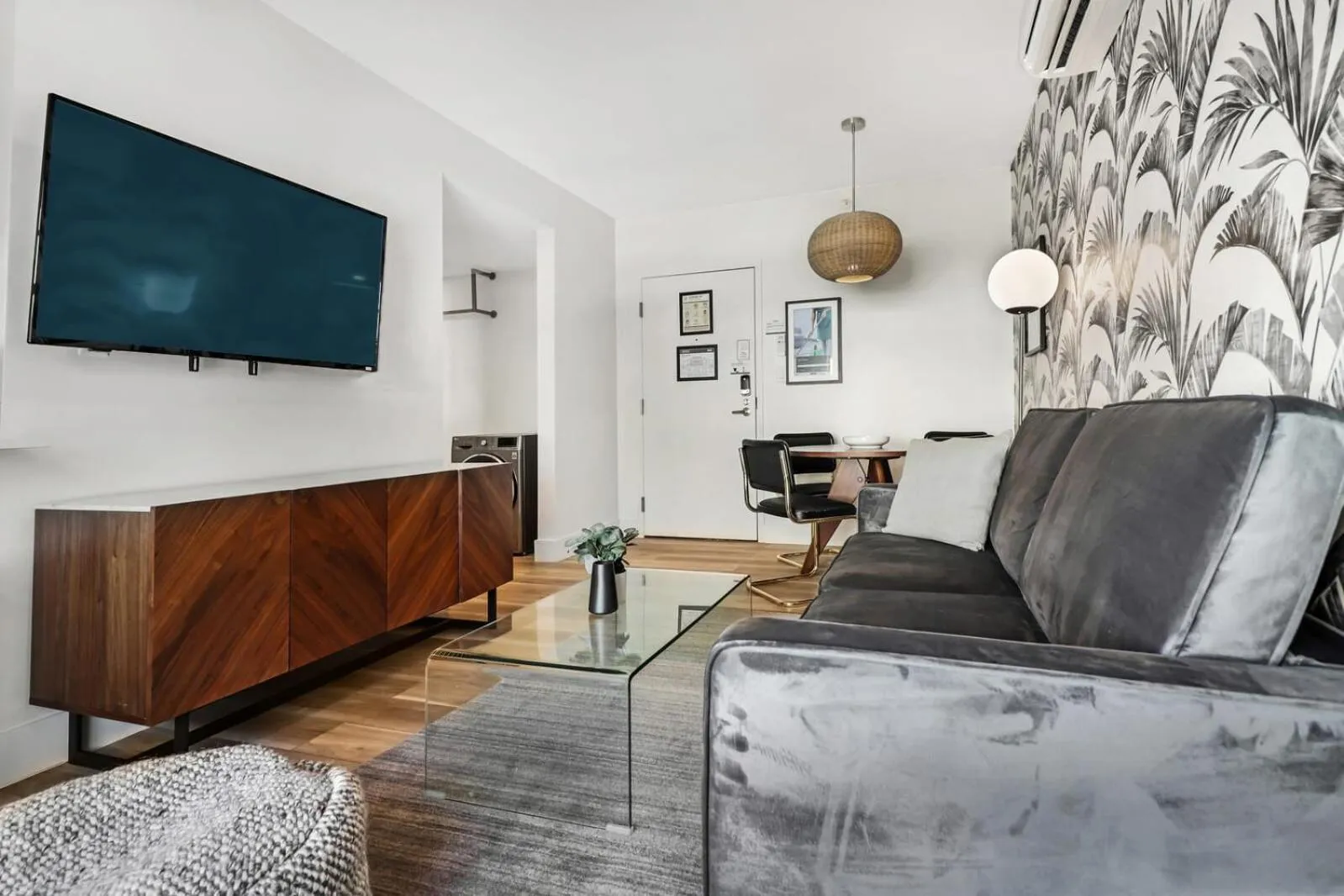 Roami at The Carmela