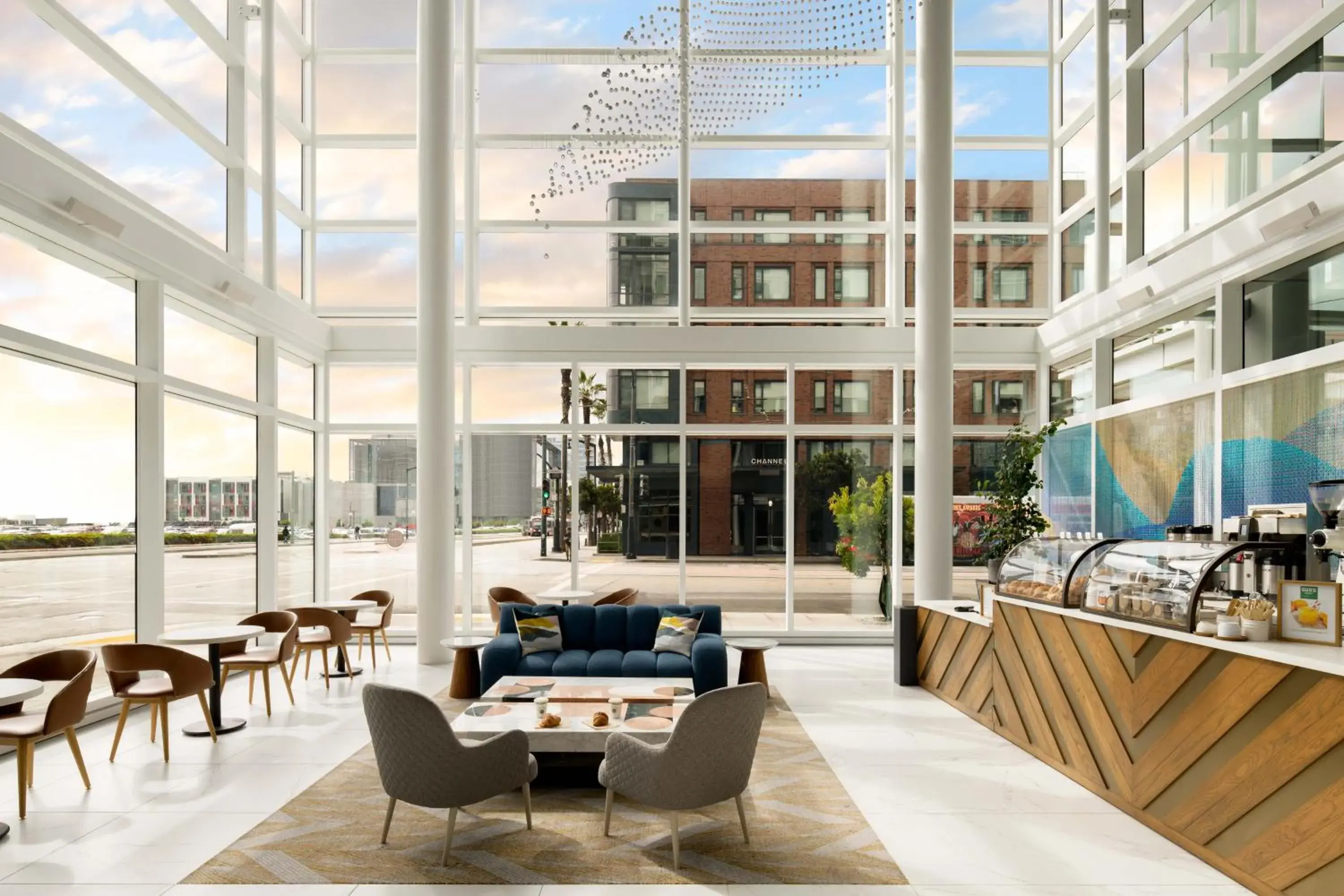 Breakfast in LUMA Hotel San Francisco Breakfast in LUMA Hotel San Francisco