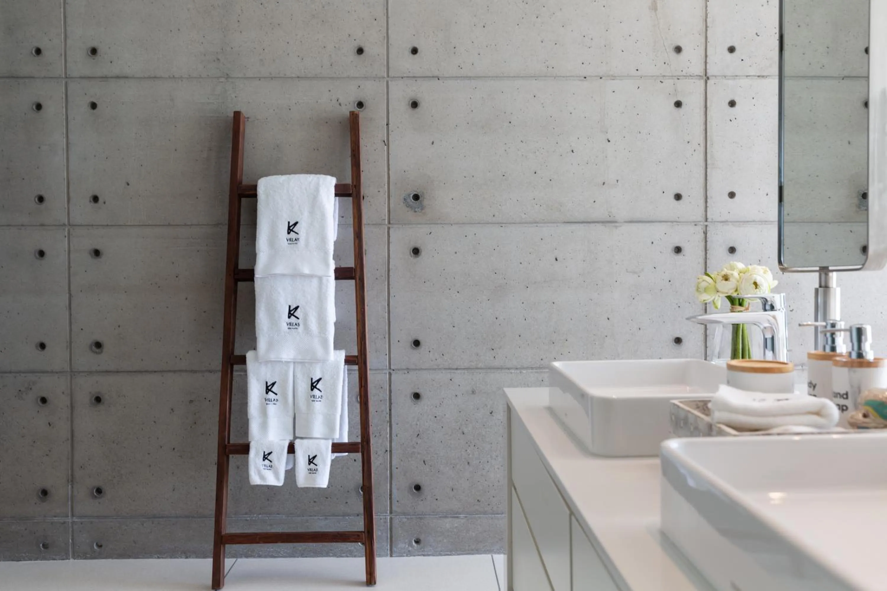 Bathroom in Kerem Luxury Beachfront Villas