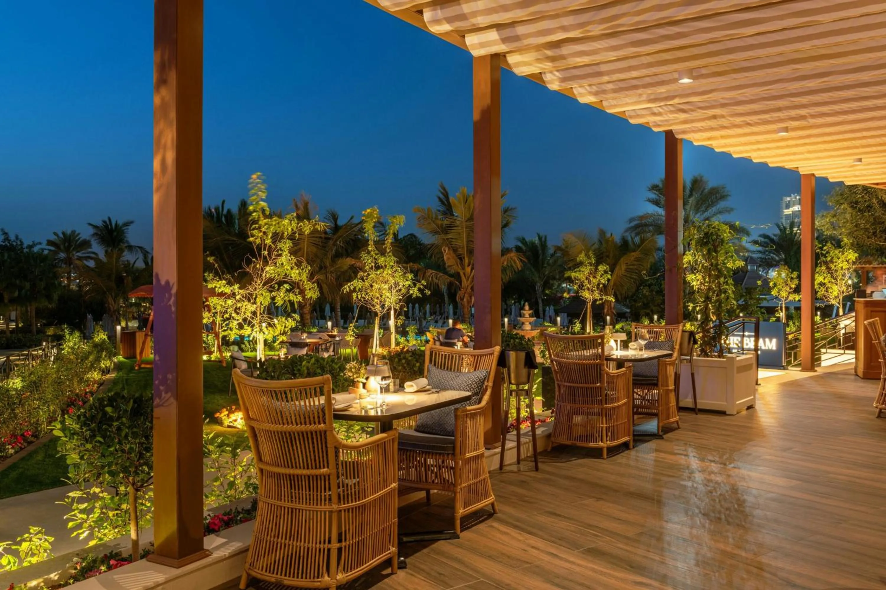 Restaurant/places to eat in Le Royal Meridien Beach Resort & Spa Dubai