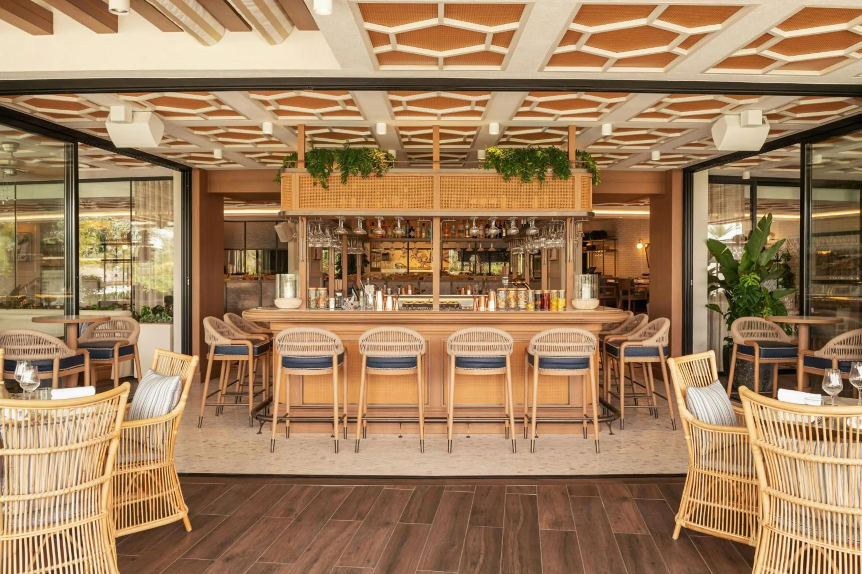 Lounge or bar in Le Royal Meridien Beach Resort & Spa Dubai