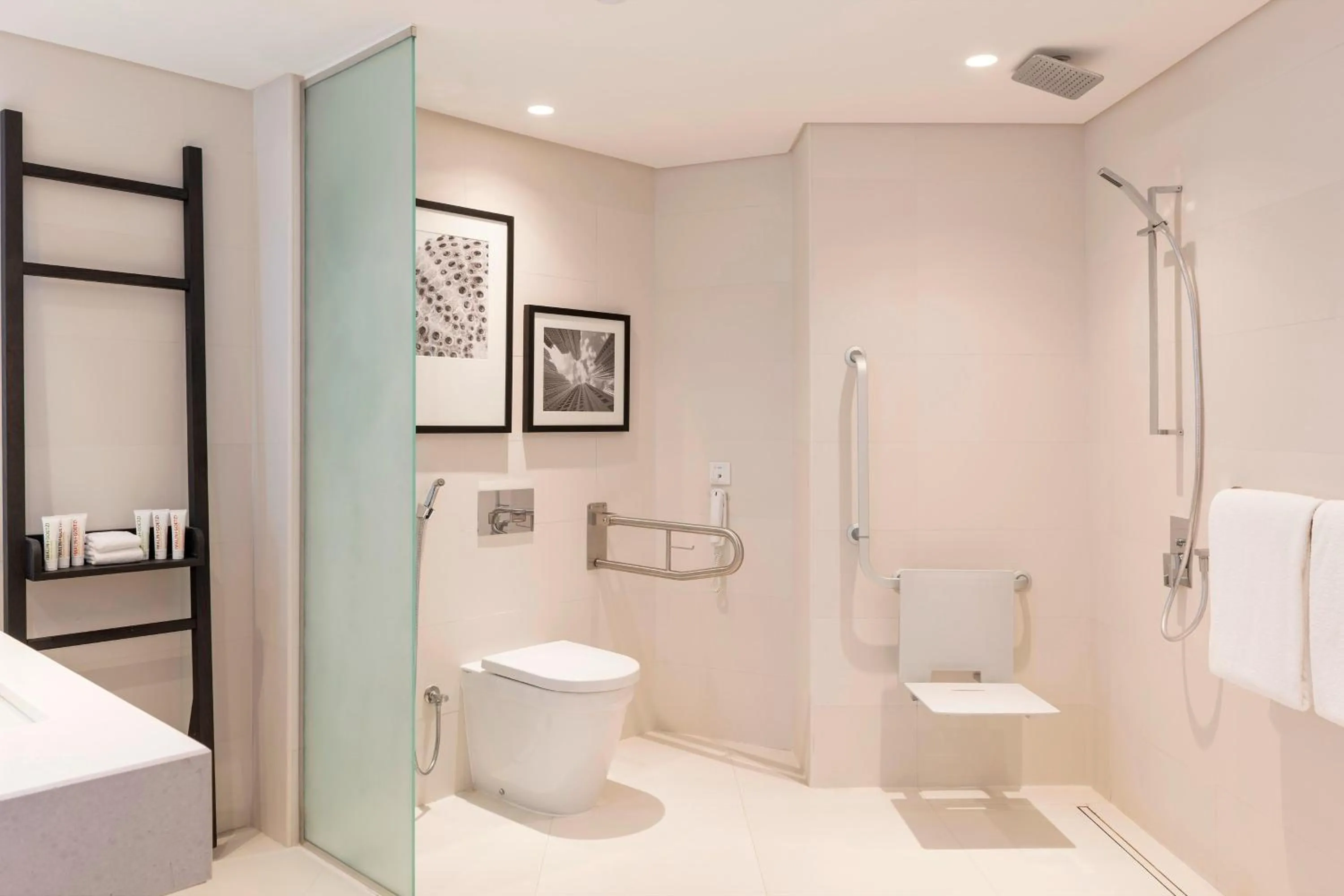 Bathroom in Le Royal Meridien Beach Resort & Spa Dubai