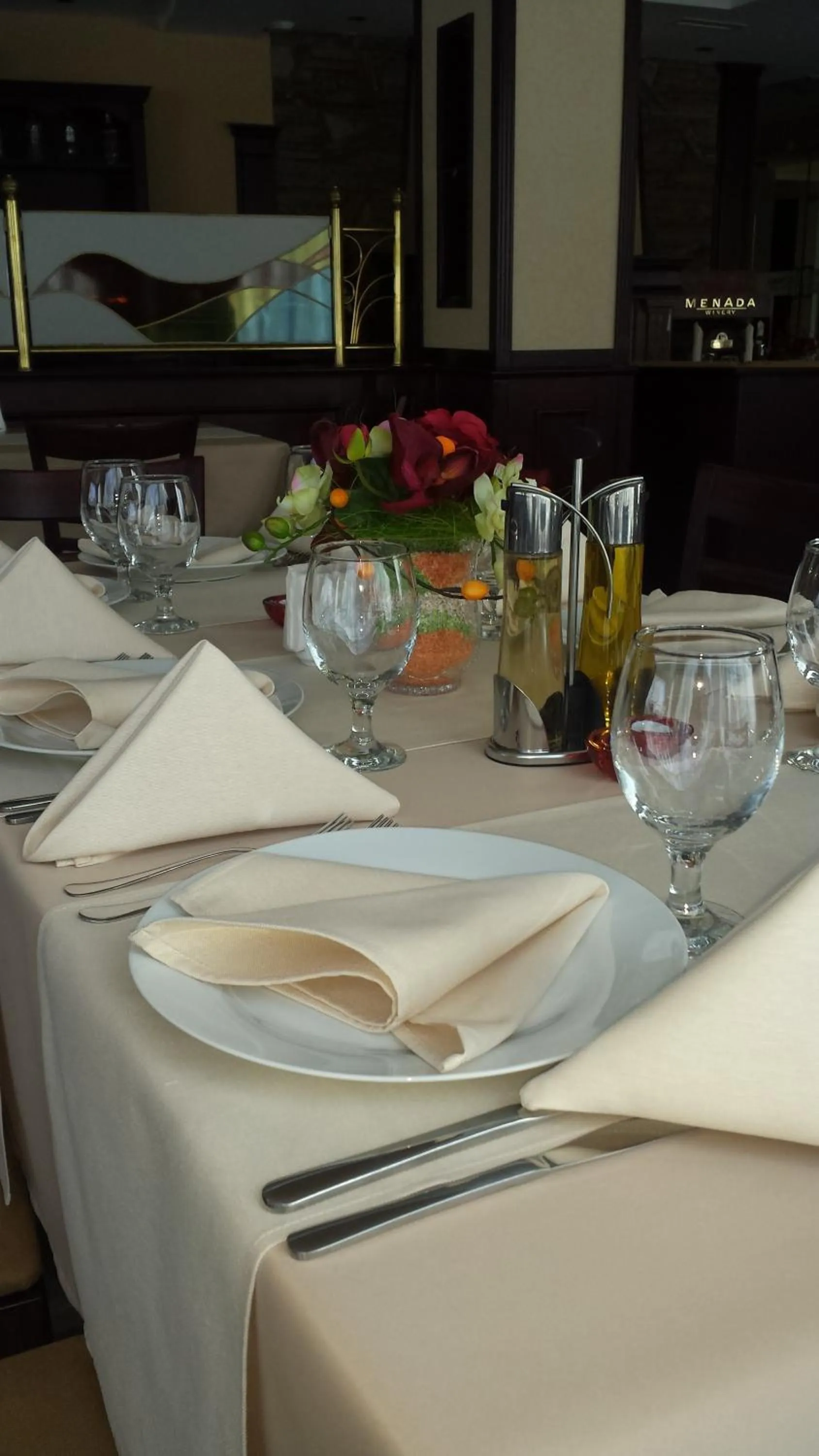 Restaurant/places to eat in Hotel Astrea