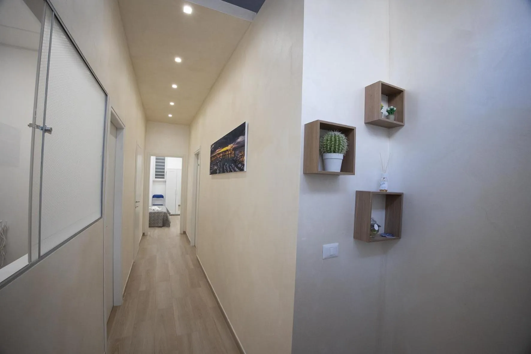 TV/Entertainment Center in Giusvinci