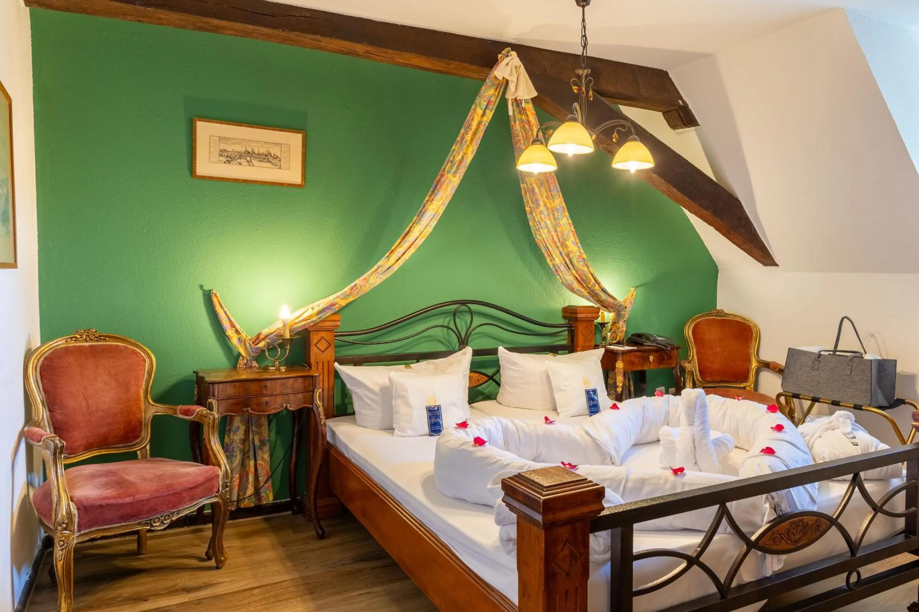 Photo of the whole room in Hotel Burg Trendelburg