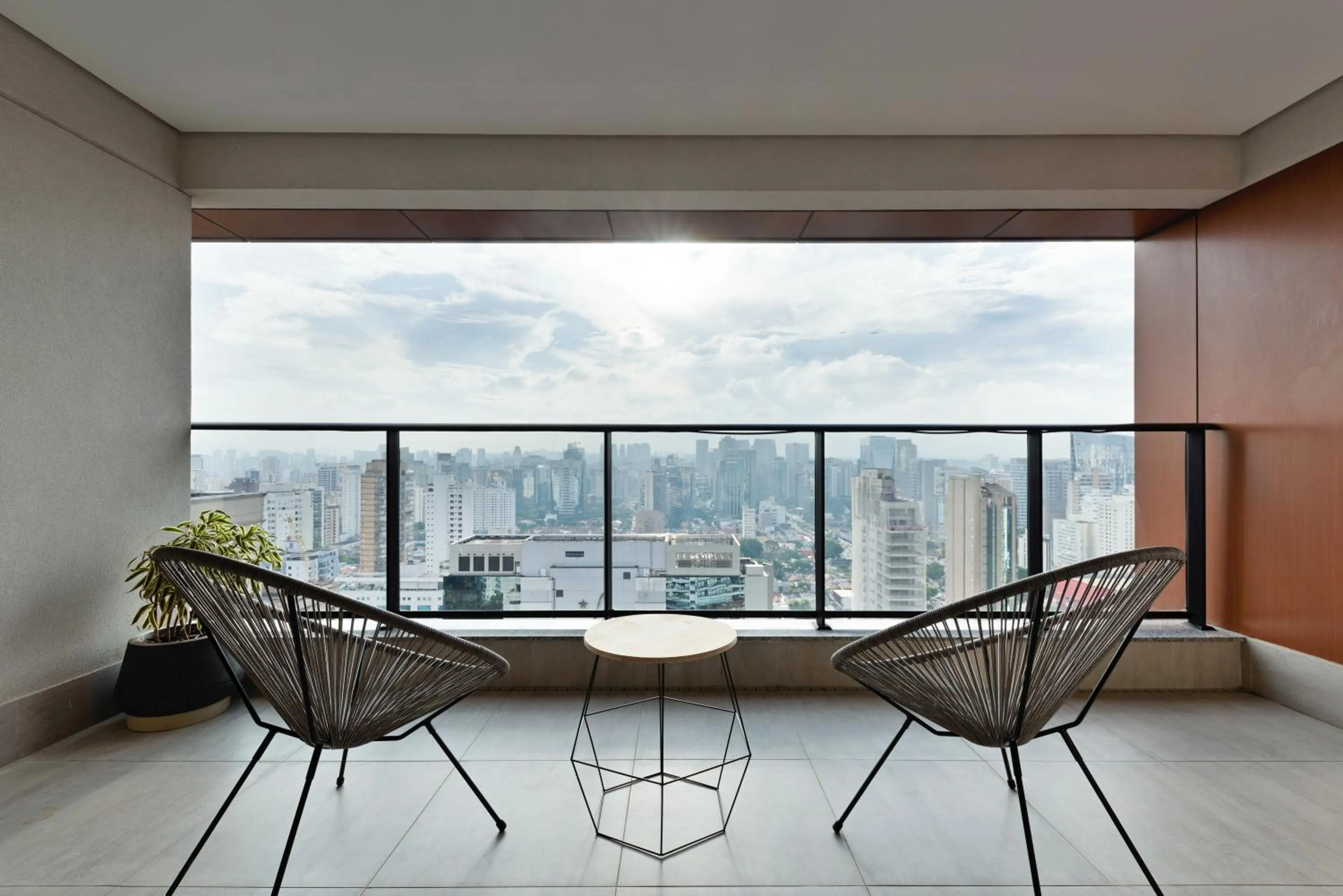 Dining area in Charlie NUN Itaim