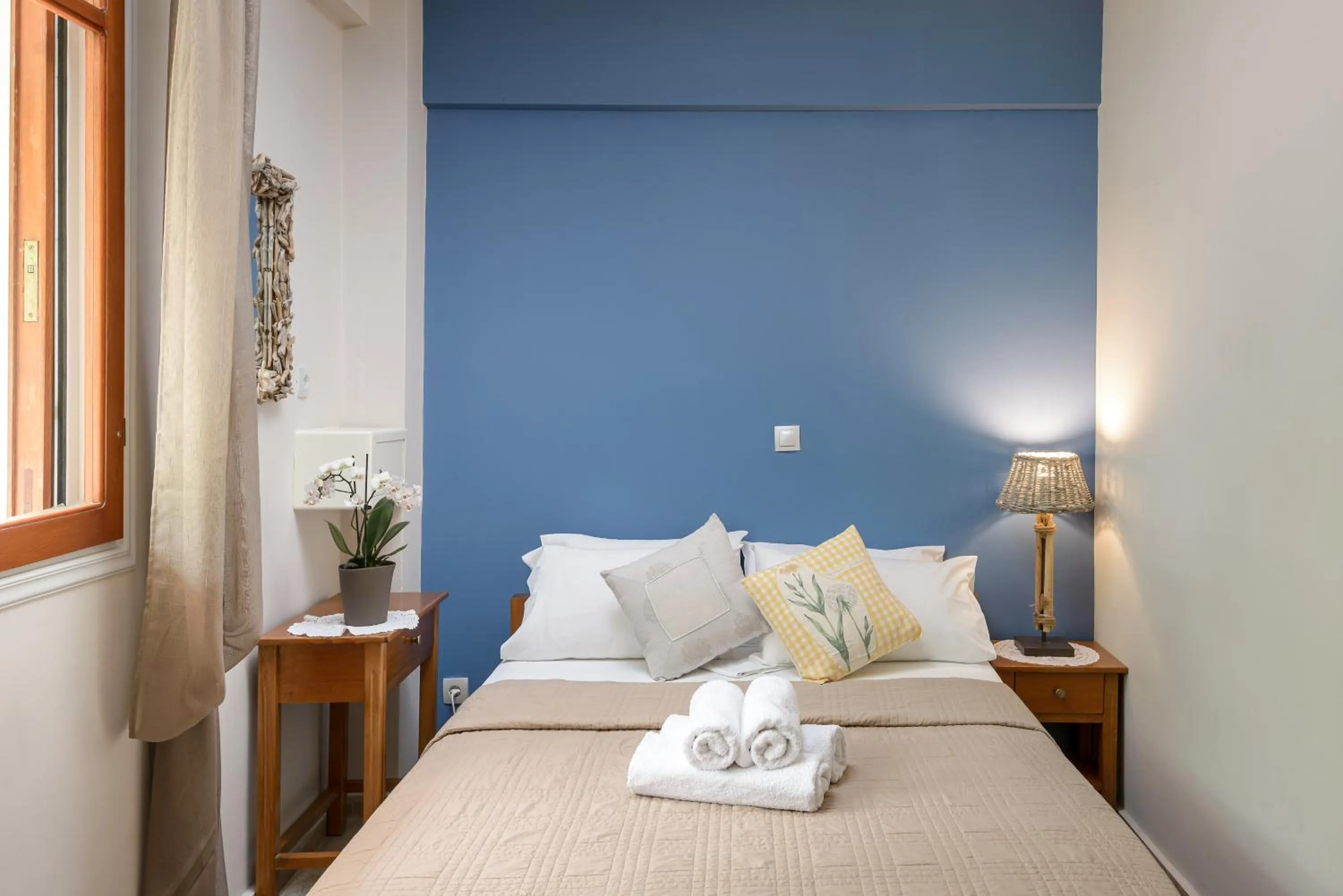 Bed in Oasis Apartments