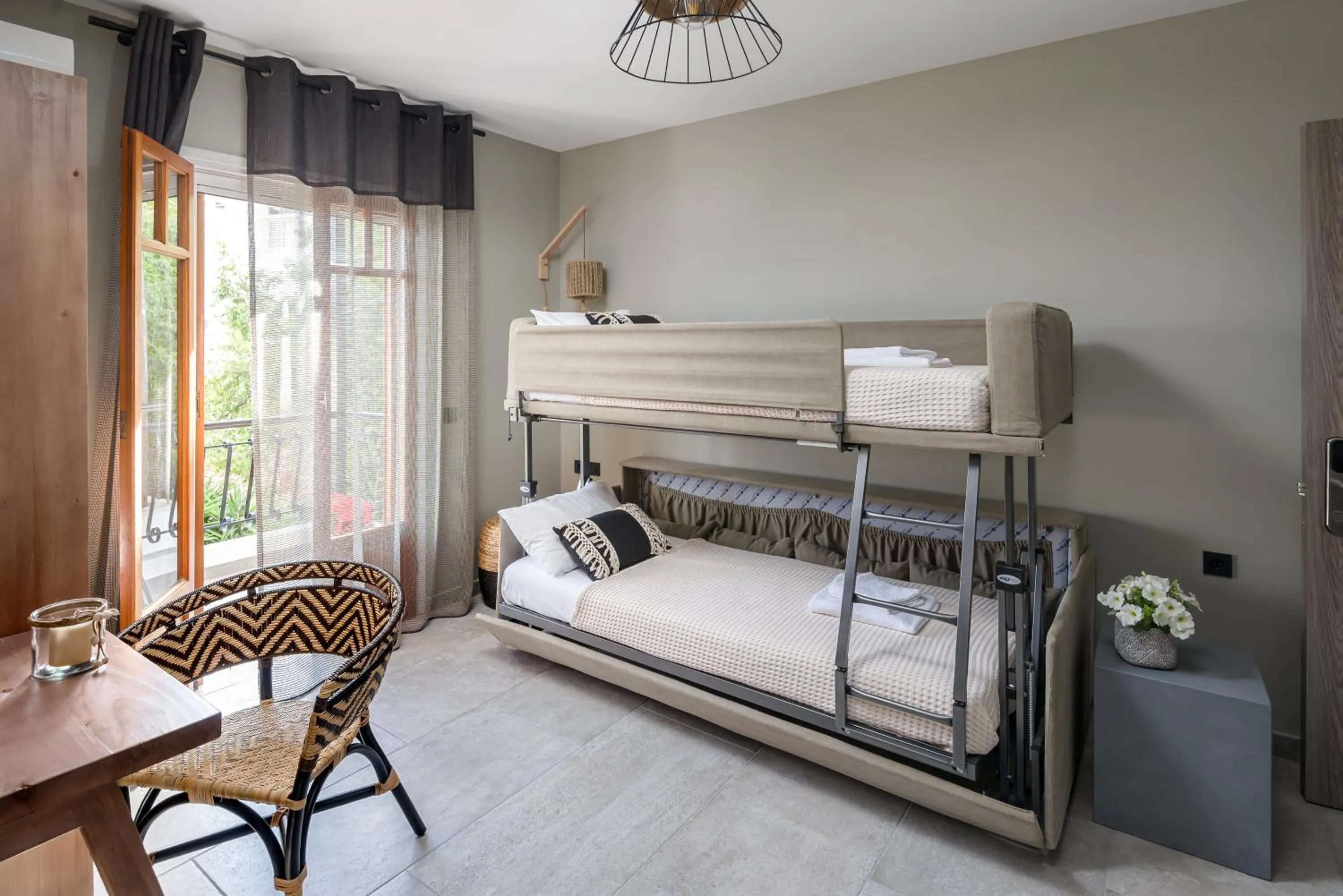 Bed in Oasis Apartments