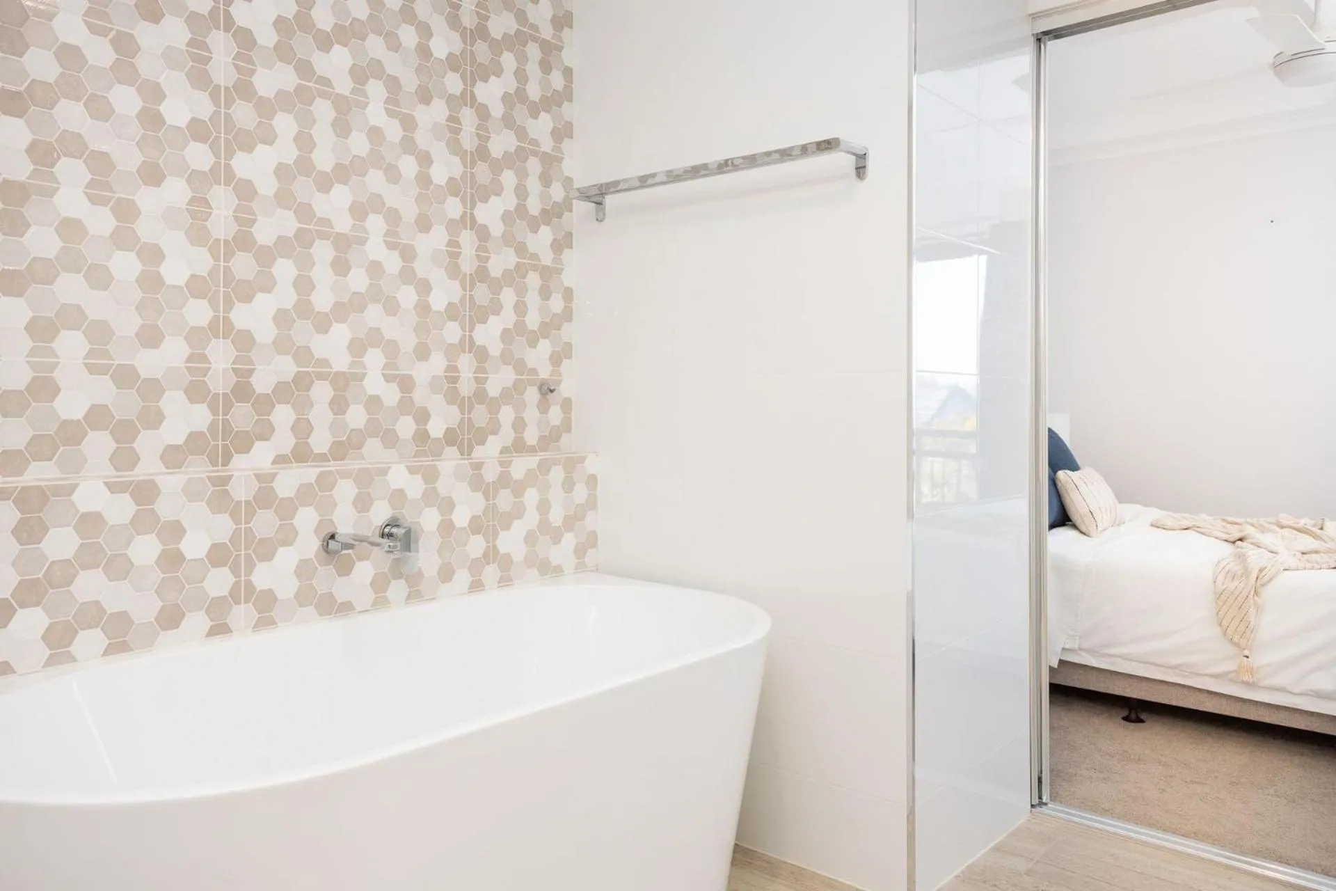 Bathroom, Bed in Kingscliff Paradise with Ocean Views
