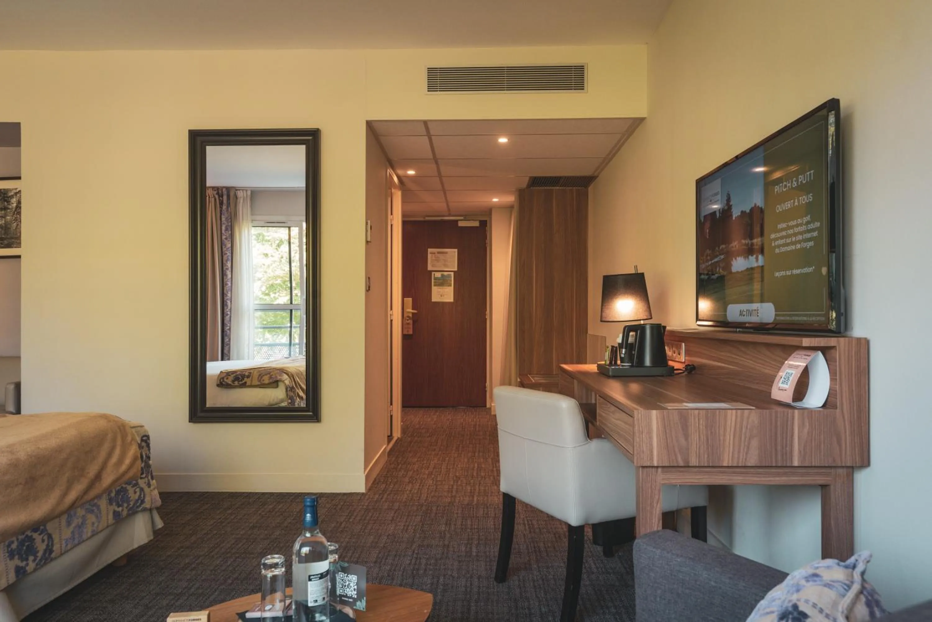 Photo of the whole room, Bed in Le Forges Hotel