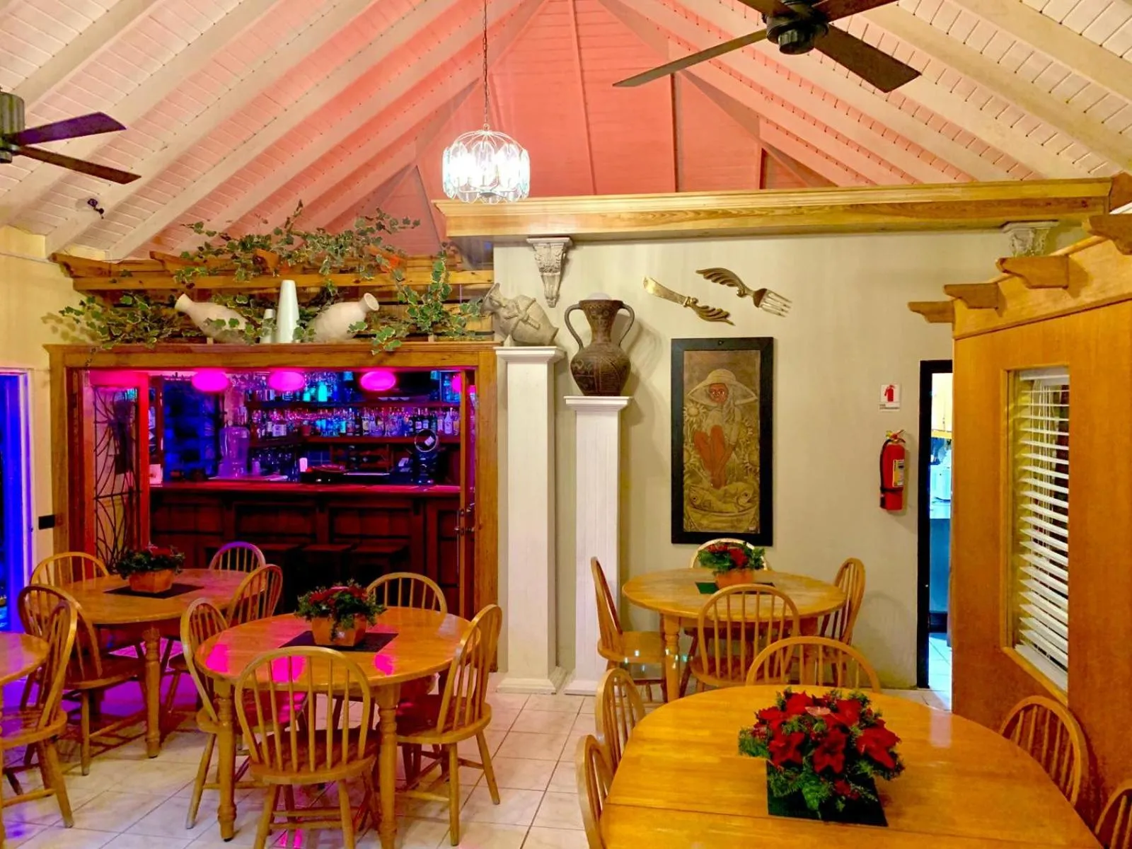 Restaurant/places to eat in Seaview Inn