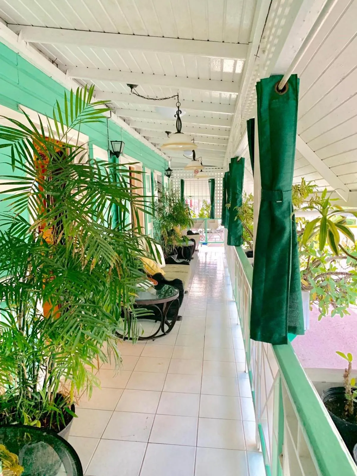 Patio in Seaview Inn