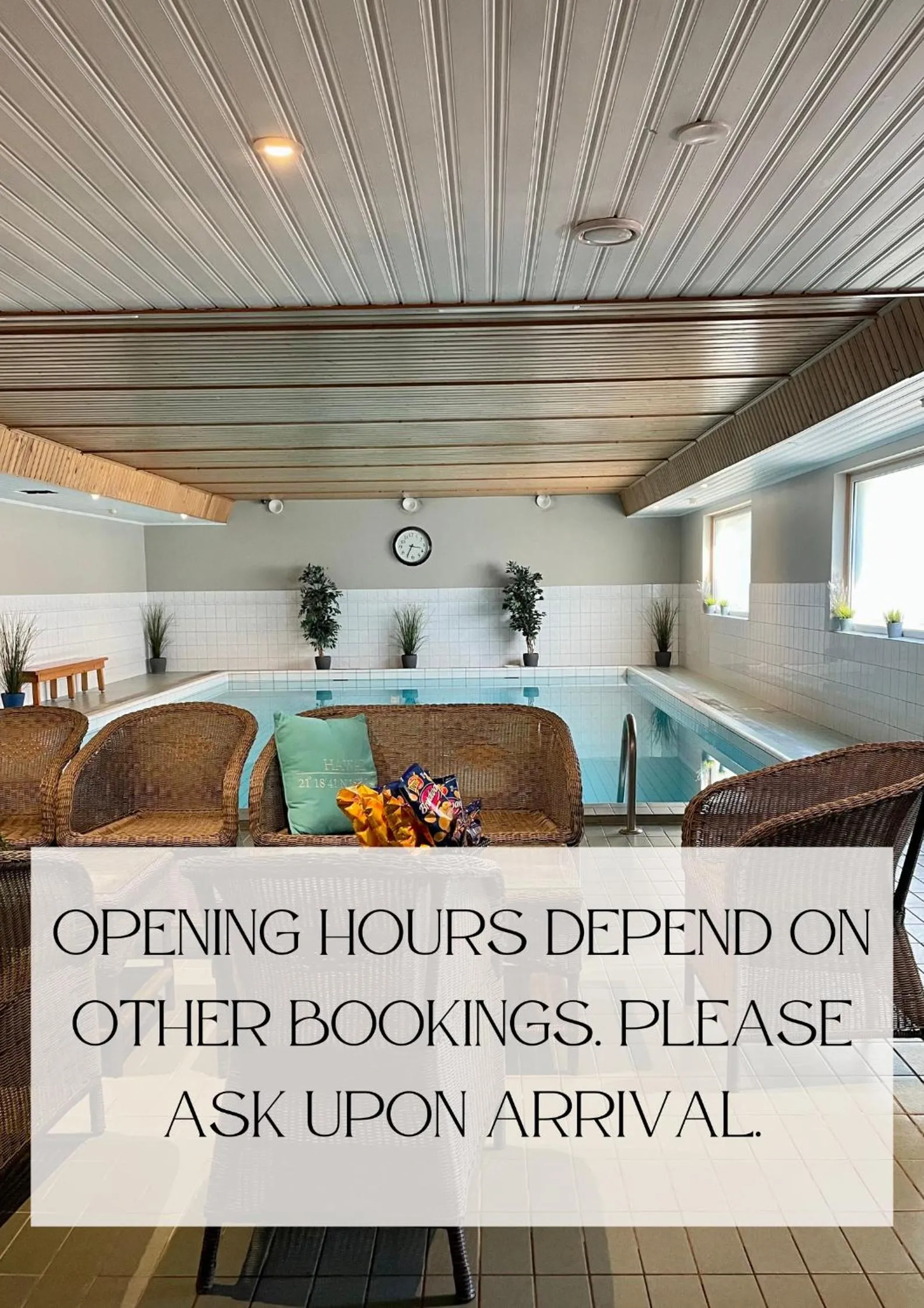 Swimming pool in Poukama