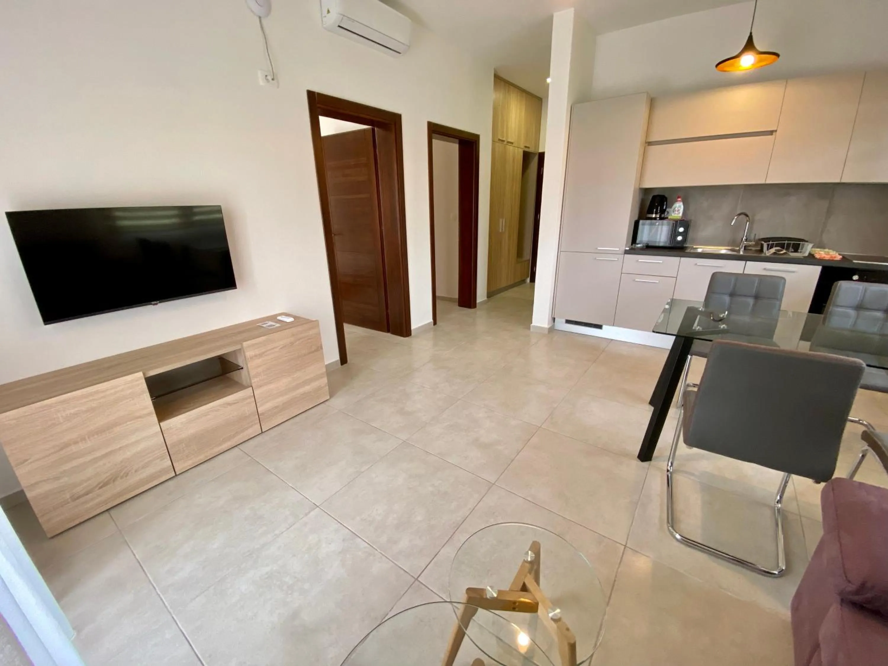 TV and multimedia in Villa Dolphin Apartments