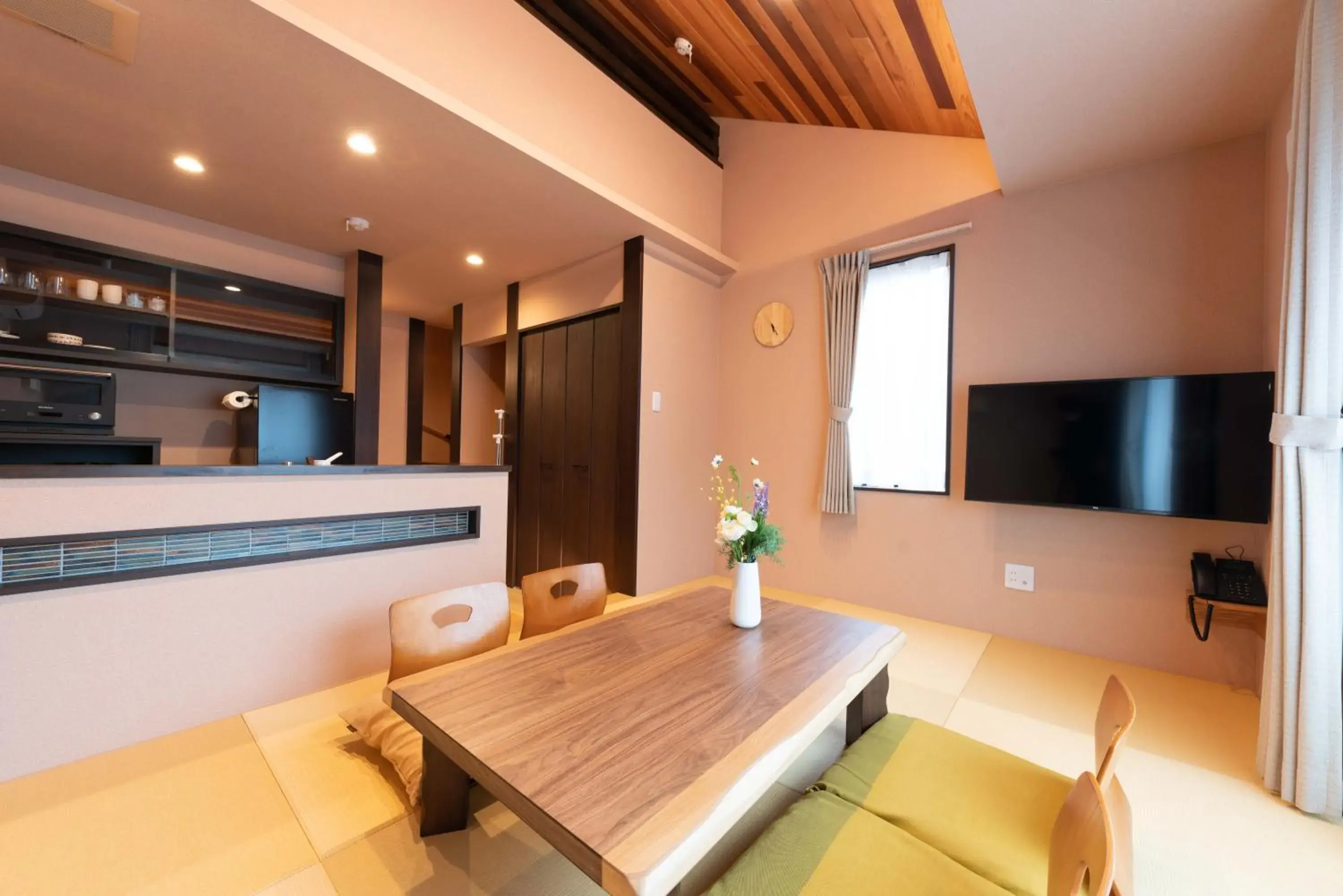 Two-Bedroom Apartment in SYLA HOTEL 箱根強羅 West - SYLA HOTEL HAKONE GORA West Two-Bedroom Apartment in SYLA HOTEL 箱根強羅 West - SYLA HOTEL HAKONE GORA West