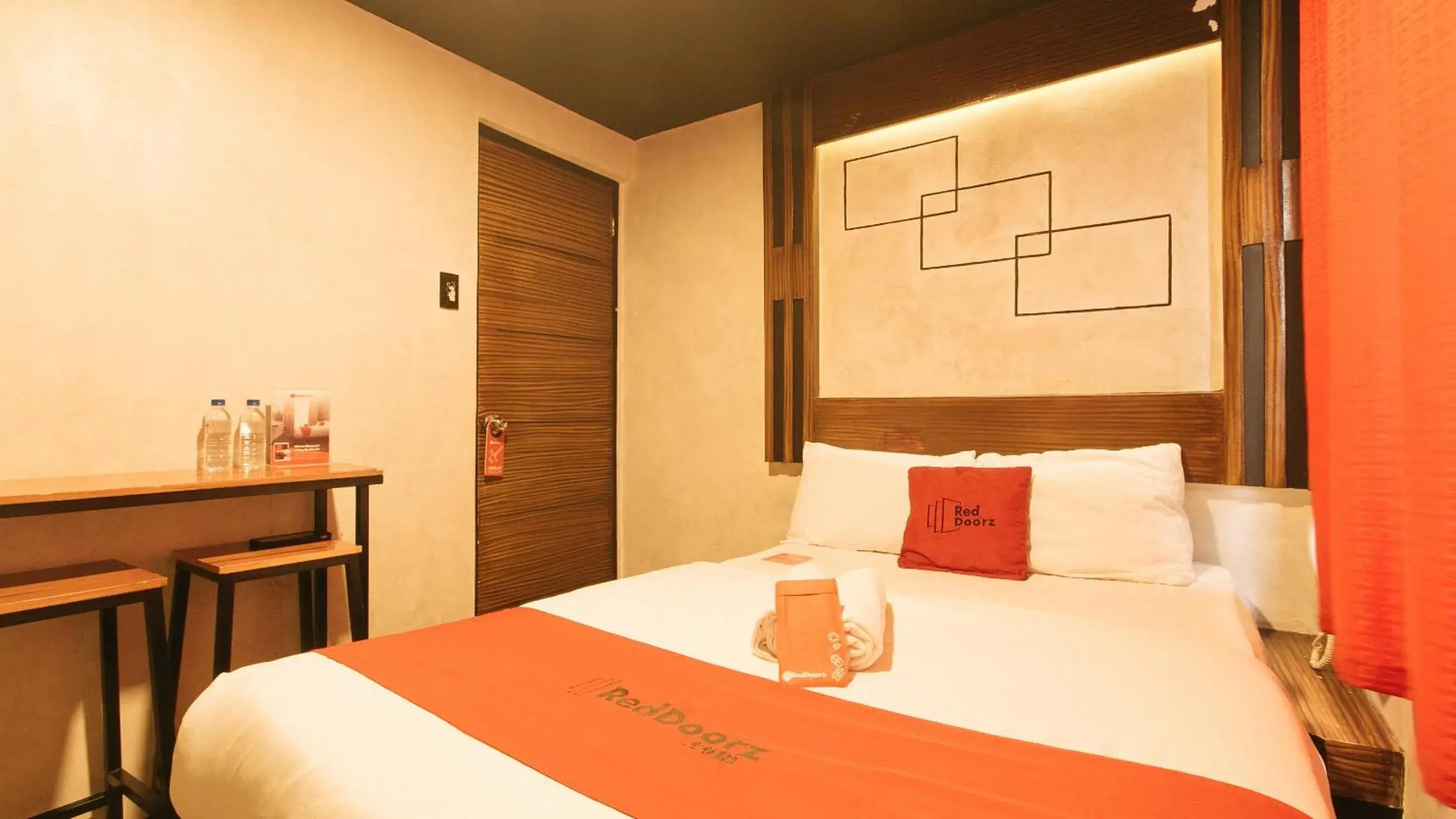 Bedroom, Bed in RedDoorz @ Good 101 Quiricada Manila Bedroom, Bed in RedDoorz @ Good 101 Quiricada Manila
