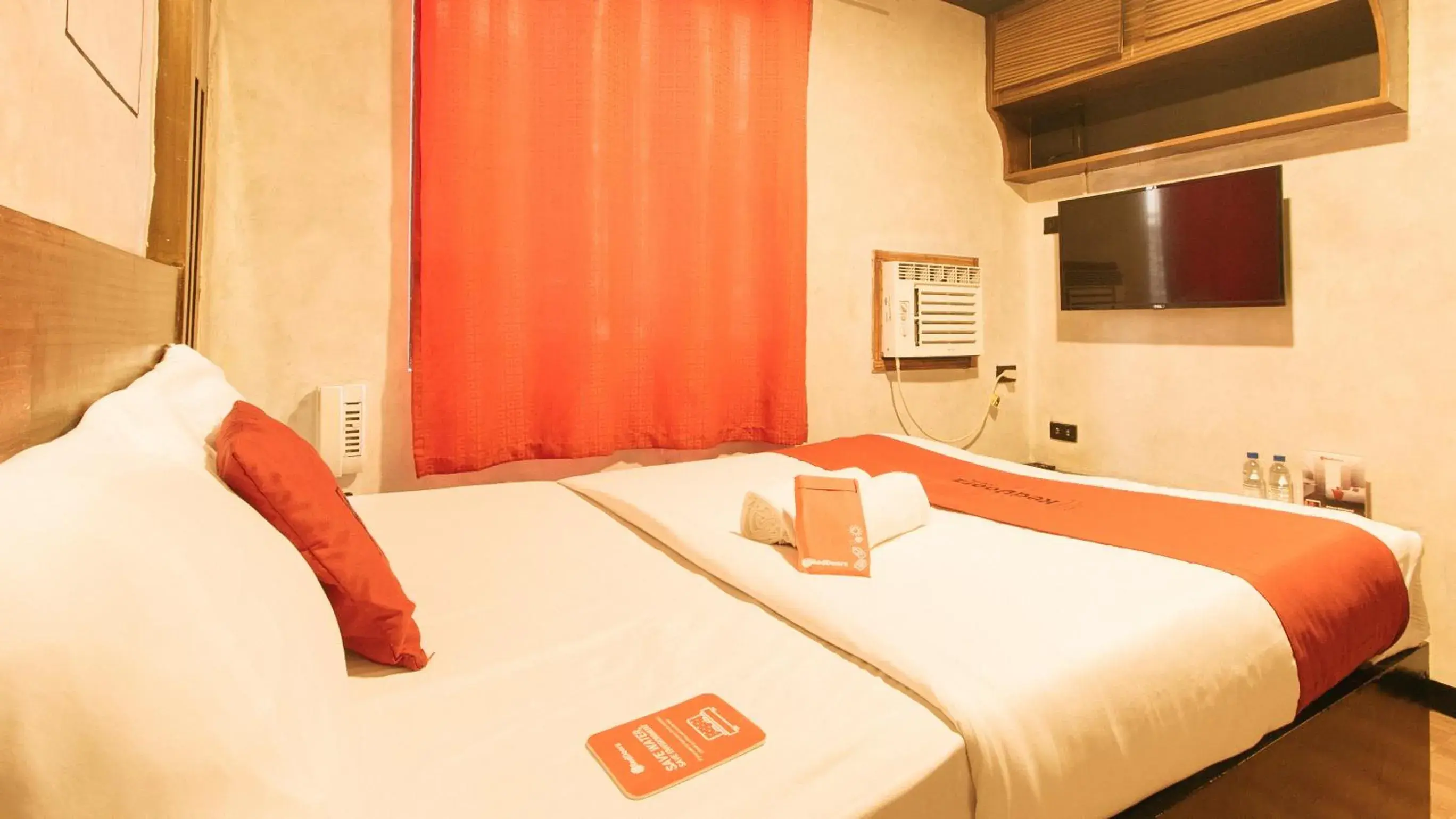Bedroom, Bed in RedDoorz @ Good 101 Quiricada Manila Bedroom, Bed in RedDoorz @ Good 101 Quiricada Manila