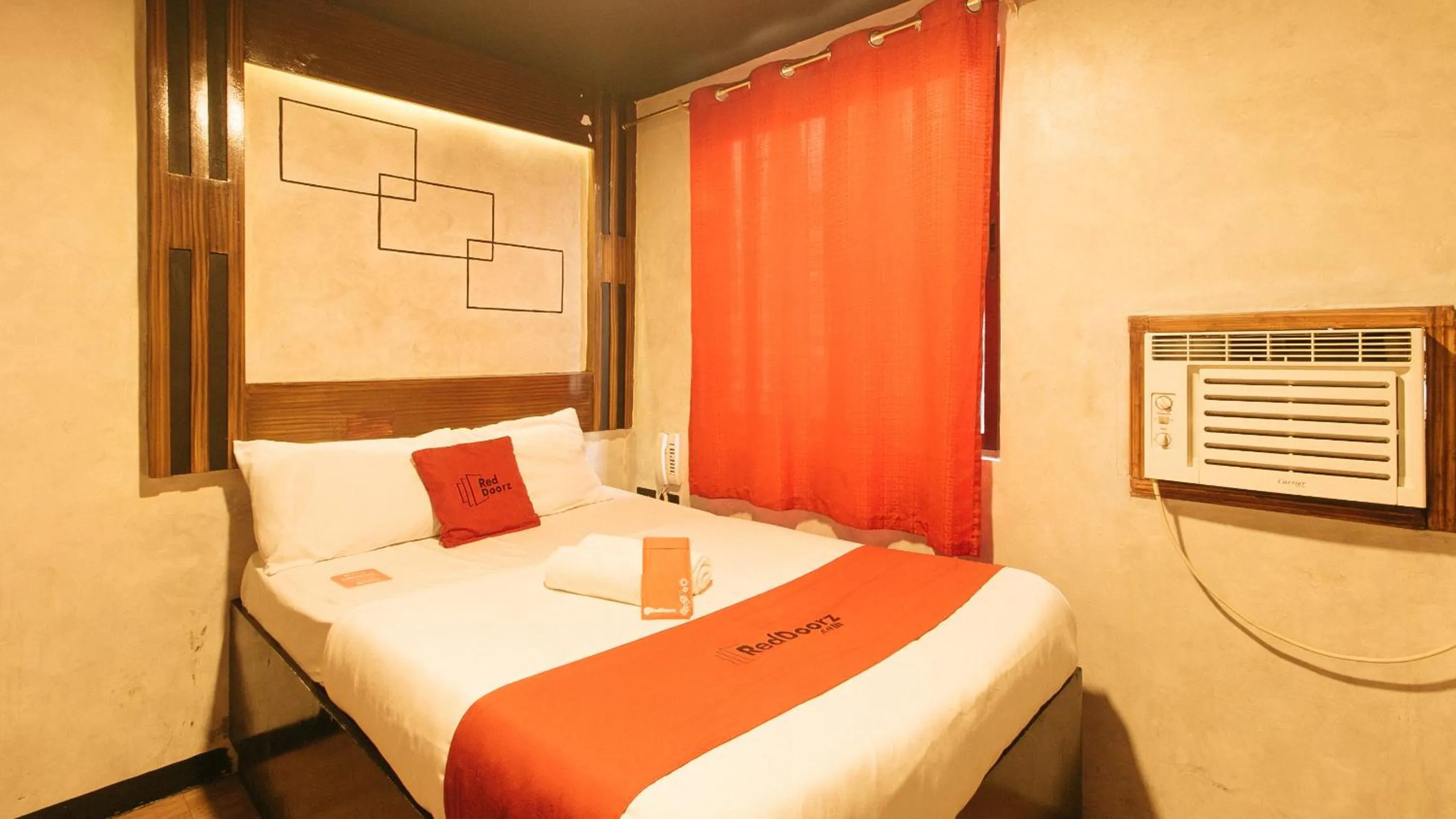 Bedroom, Bed in RedDoorz @ Good 101 Quiricada Manila