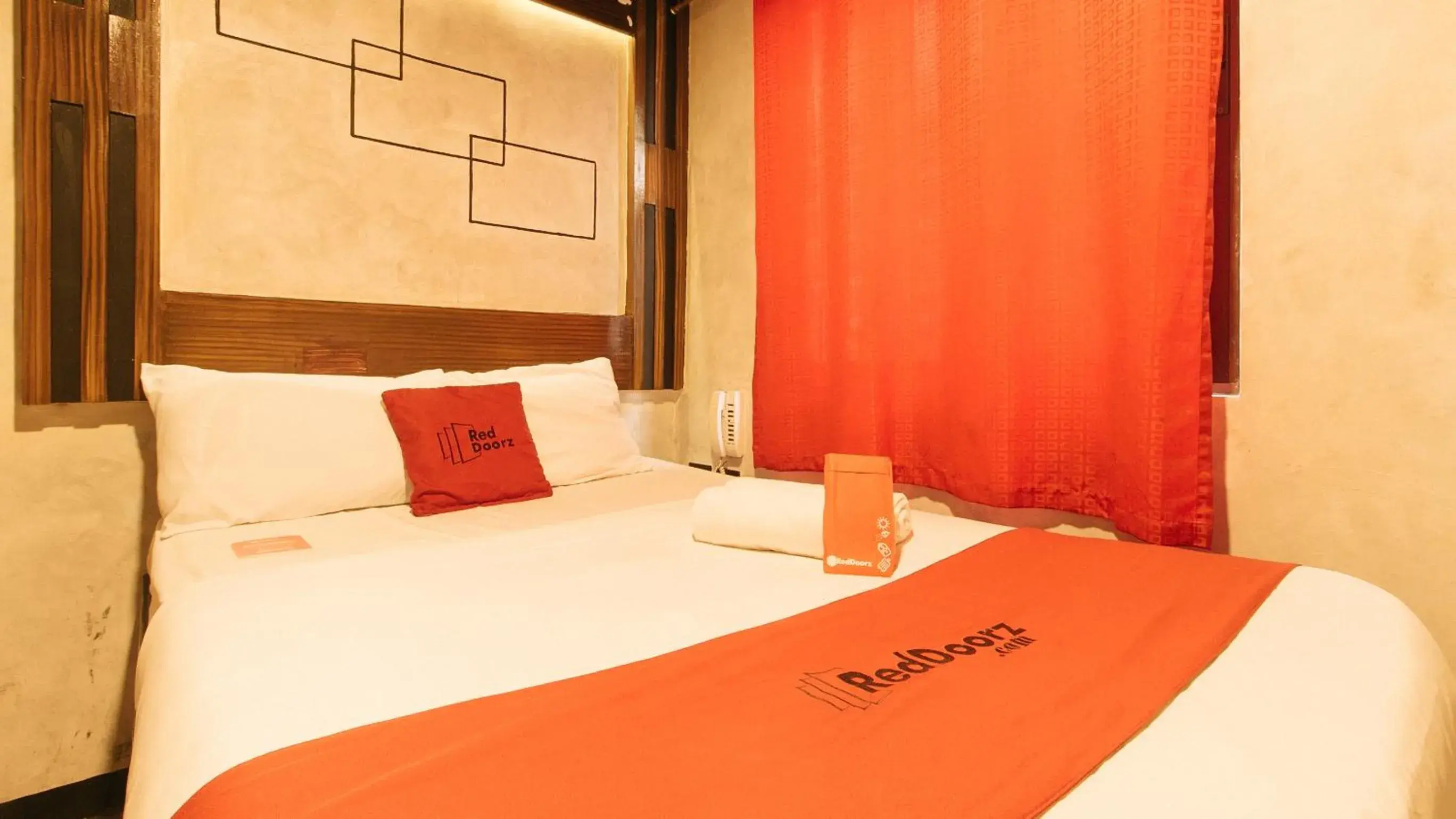 Bedroom, Bed in RedDoorz @ Good 101 Quiricada Manila Bedroom, Bed in RedDoorz @ Good 101 Quiricada Manila