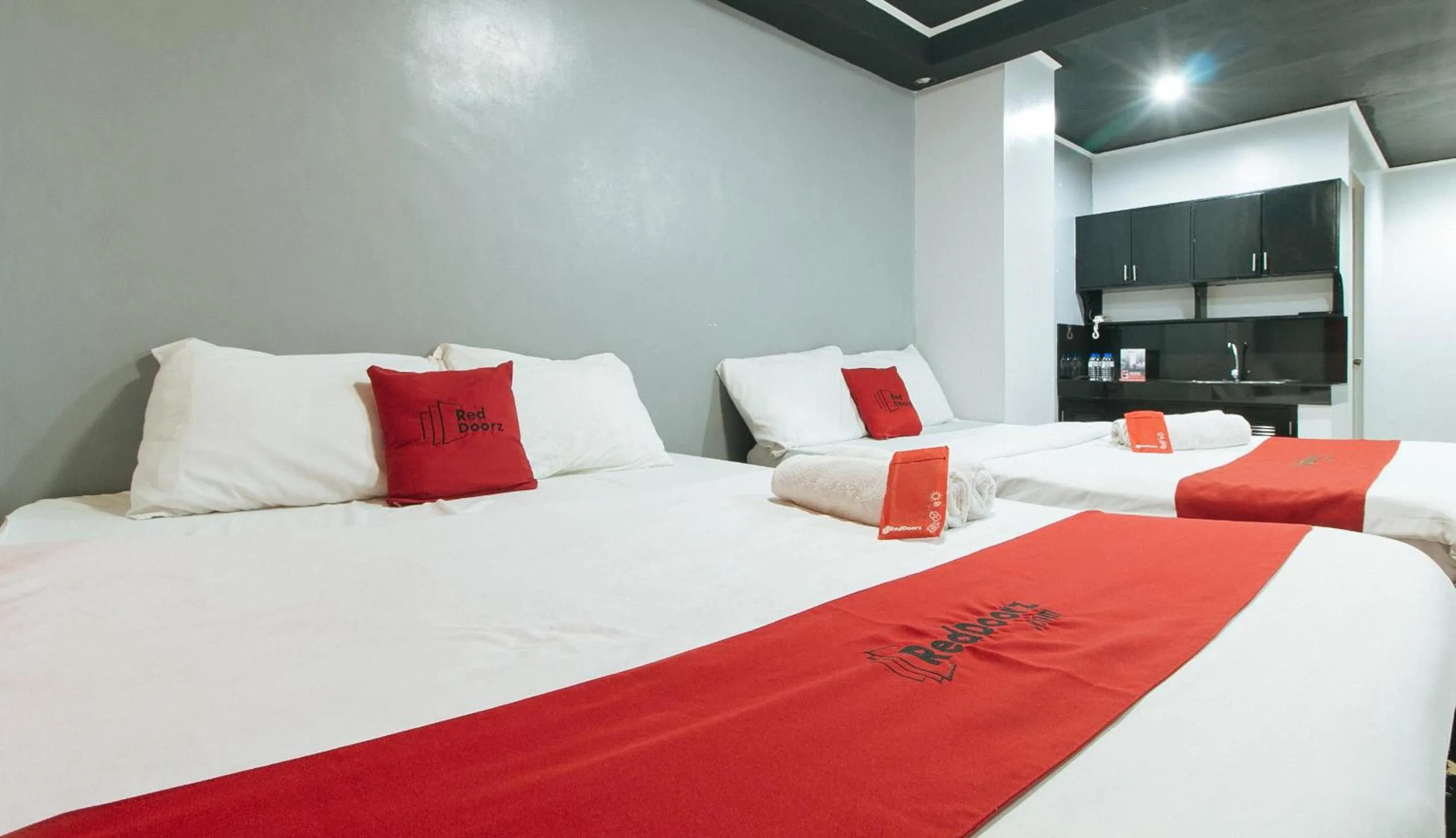 Bedroom, Bed in RedDoorz @ Good 101 Quiricada Manila
