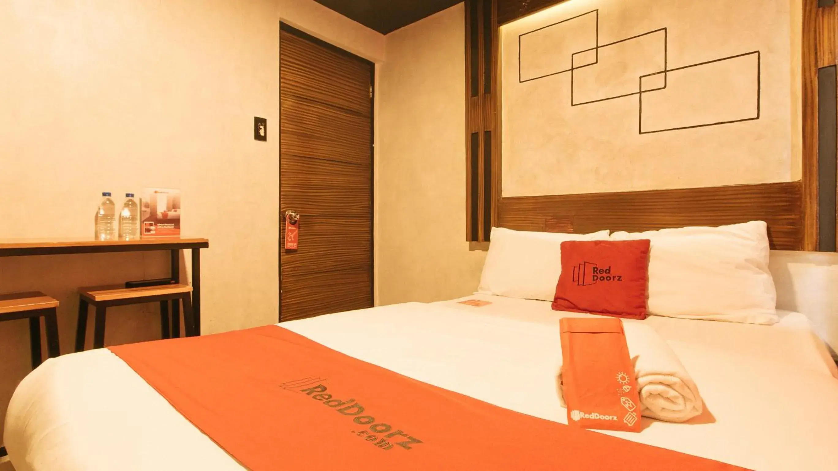 Bedroom, Bed in RedDoorz @ Good 101 Quiricada Manila Bedroom, Bed in RedDoorz @ Good 101 Quiricada Manila