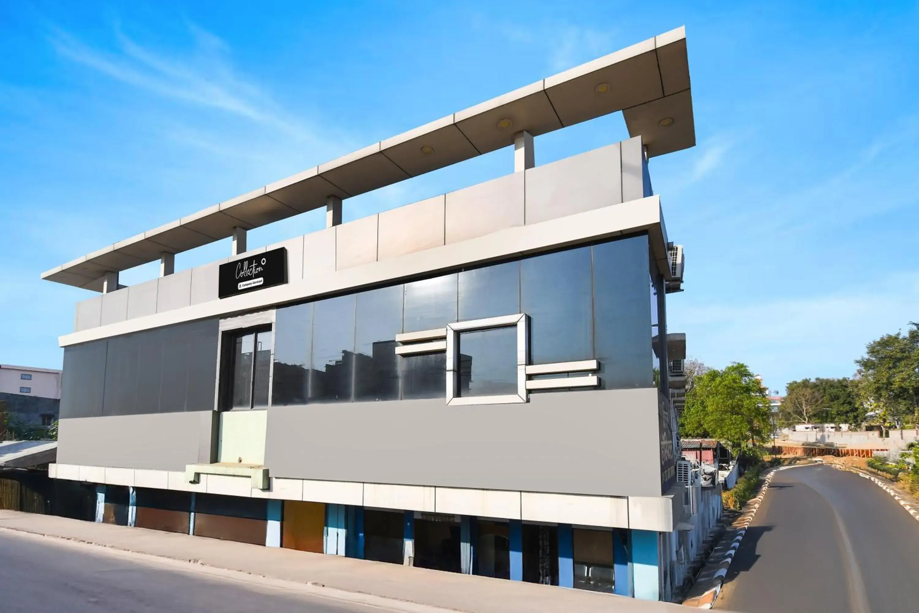 Facade/entrance in Super Collection O Hirak Road Dhanbad formerly Hirak Inn Facade/entrance in Super Collection O Hirak Road Dhanbad formerly Hirak Inn