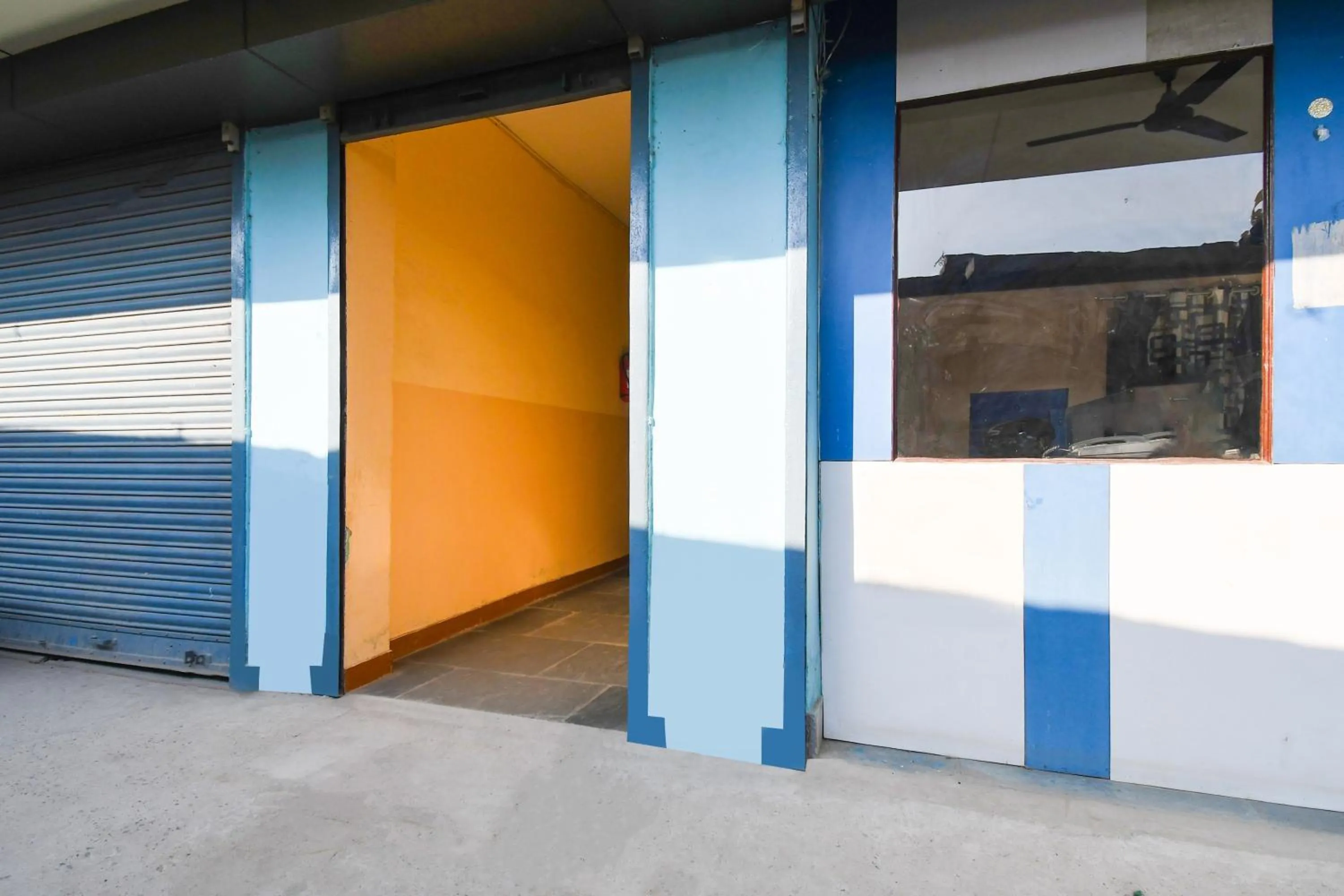 Facade/entrance in Super Collection O Hirak Road Dhanbad formerly Hirak Inn